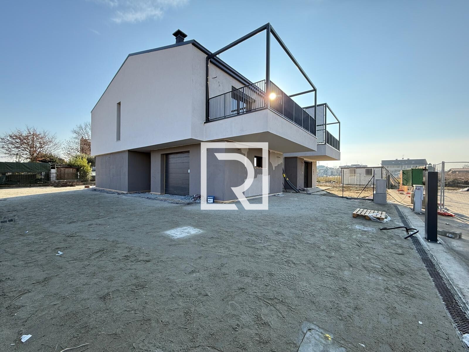 WhatsApp Image 2025-12-15 at 13.20.39 (3)