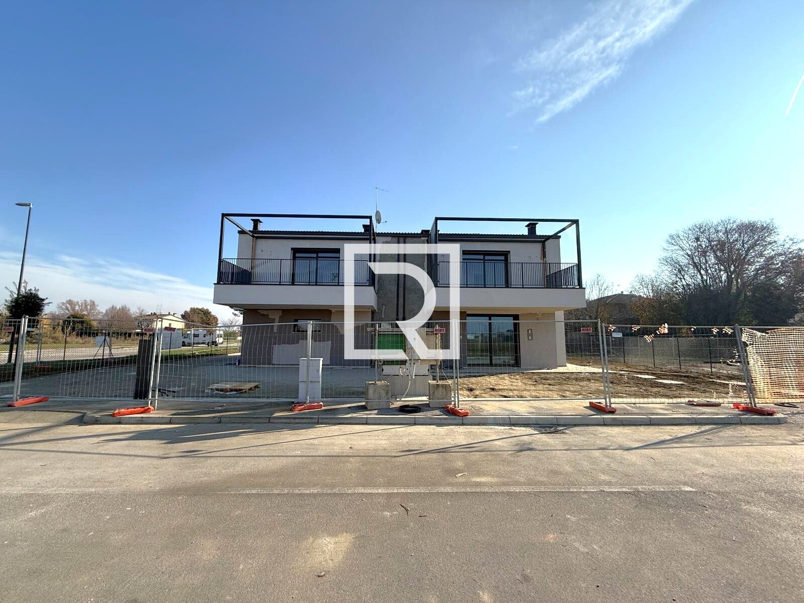 WhatsApp Image 2025-12-15 at 13.20.38 (4)