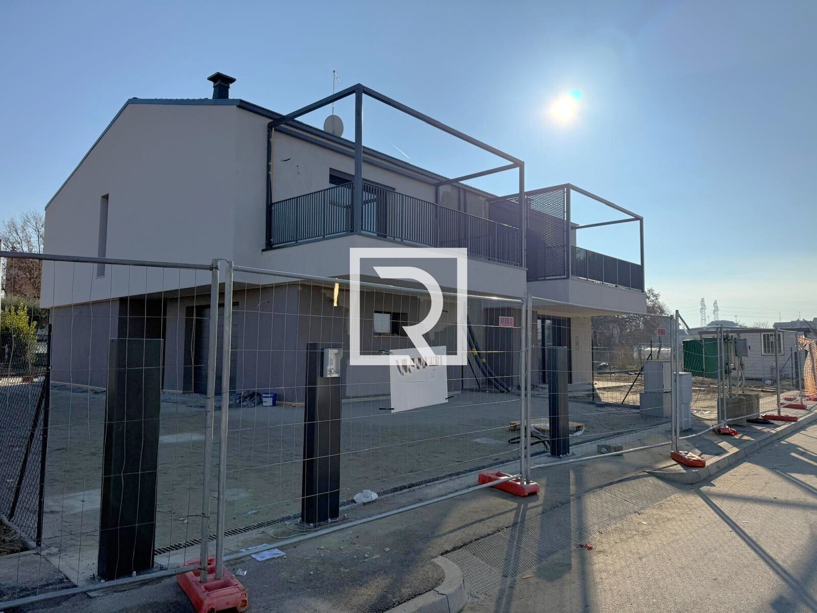 WhatsApp Image 2025-12-15 at 13.20.38 (2)