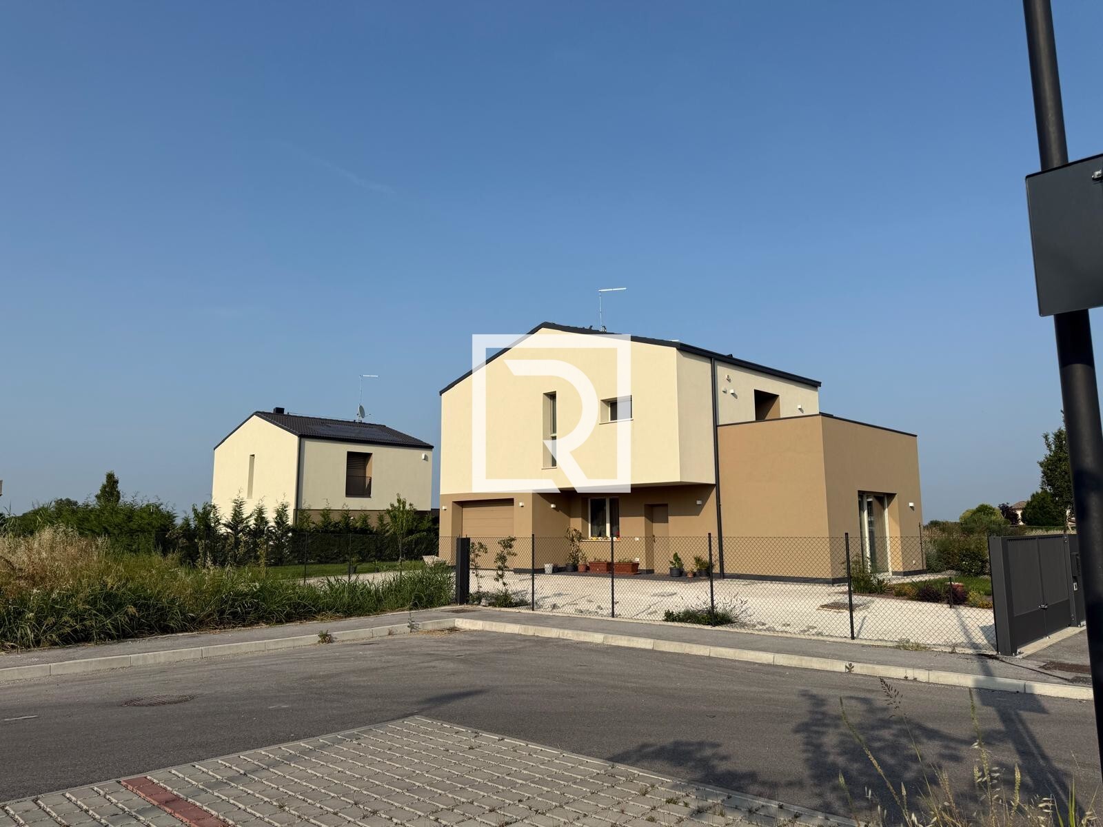 WhatsApp Image 2025-06-11 at 19.45.21