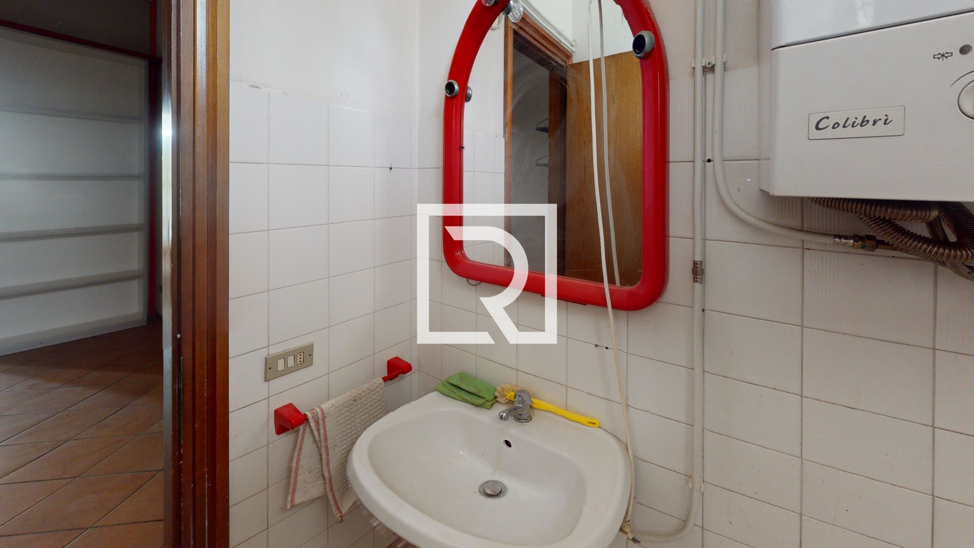 Locale-commerciale-su-viale-Marconi-Bathroom