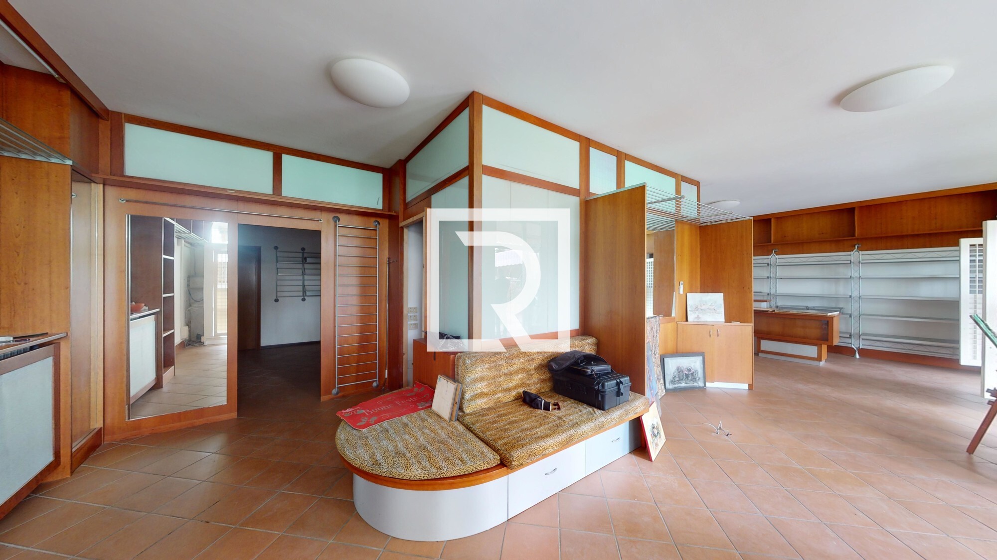 Locale-commerciale-su-viale-Marconi-04112024_182354