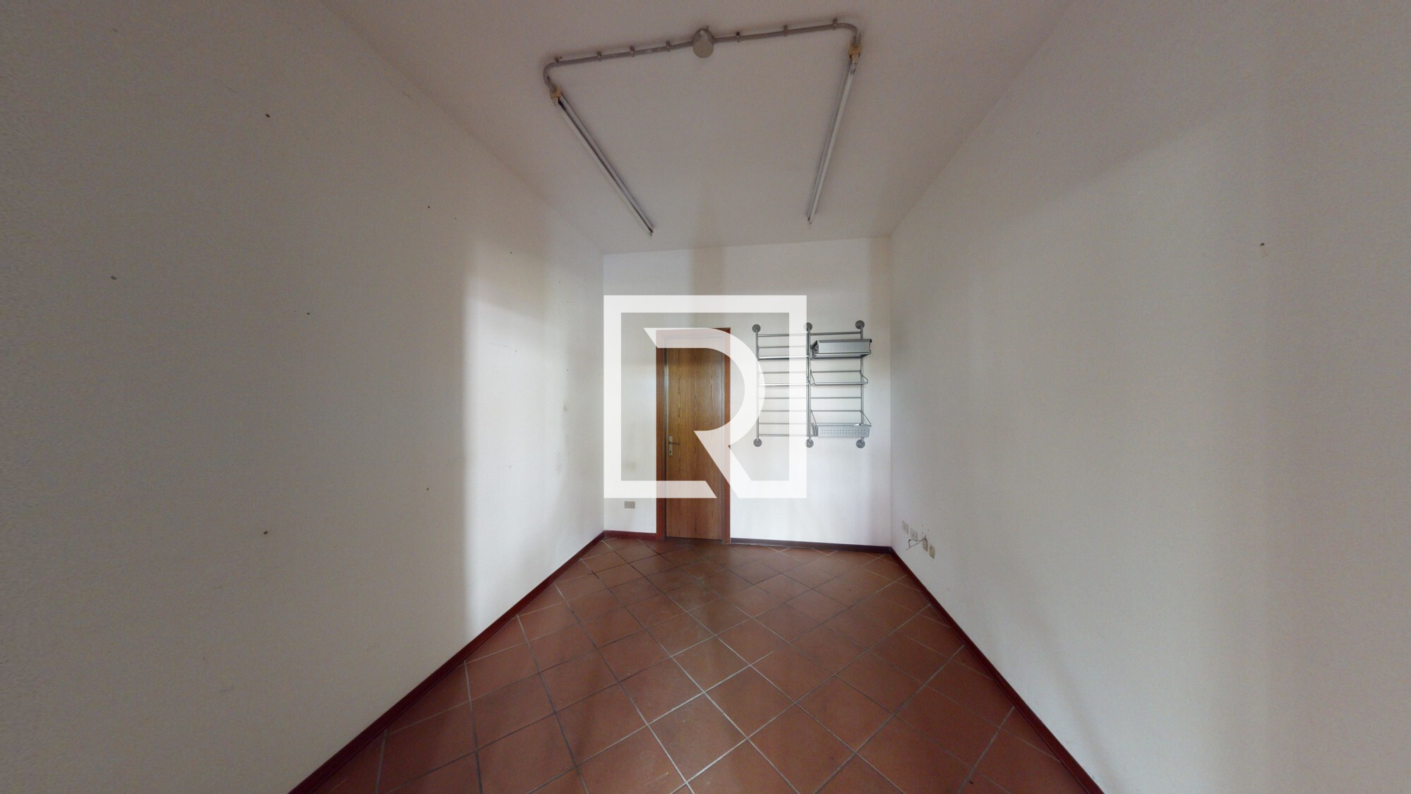Locale-commerciale-su-viale-Marconi-04112024_182417