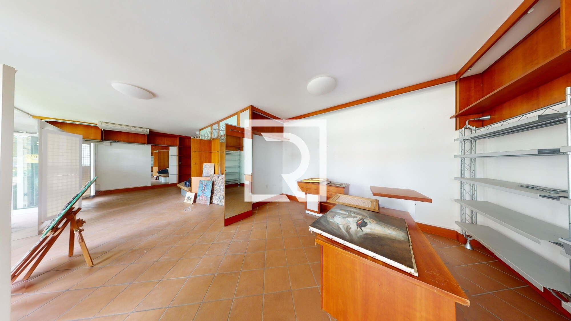 Locale-commerciale-su-viale-Marconi-04112024_183637