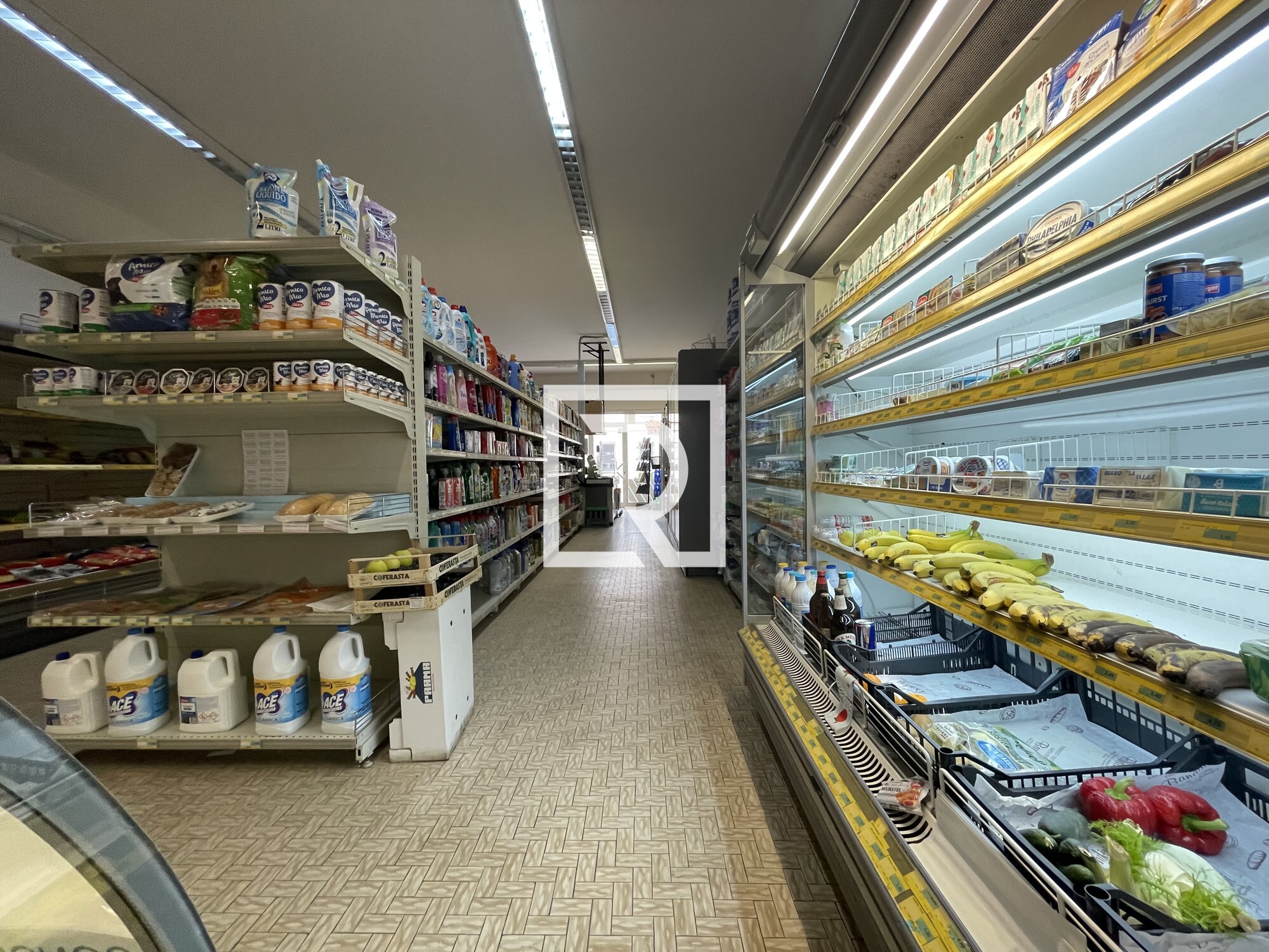 COMMERCIALE