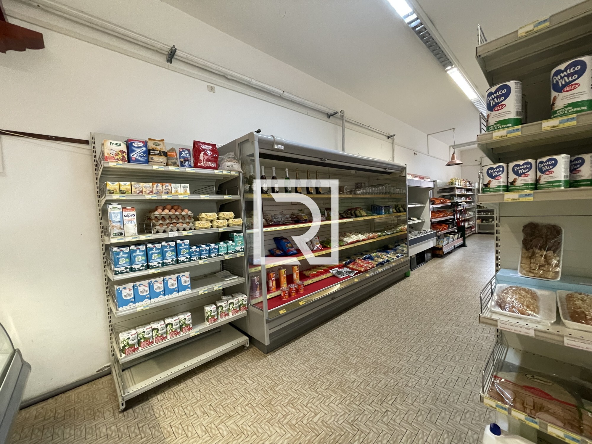 COMMERCIALE