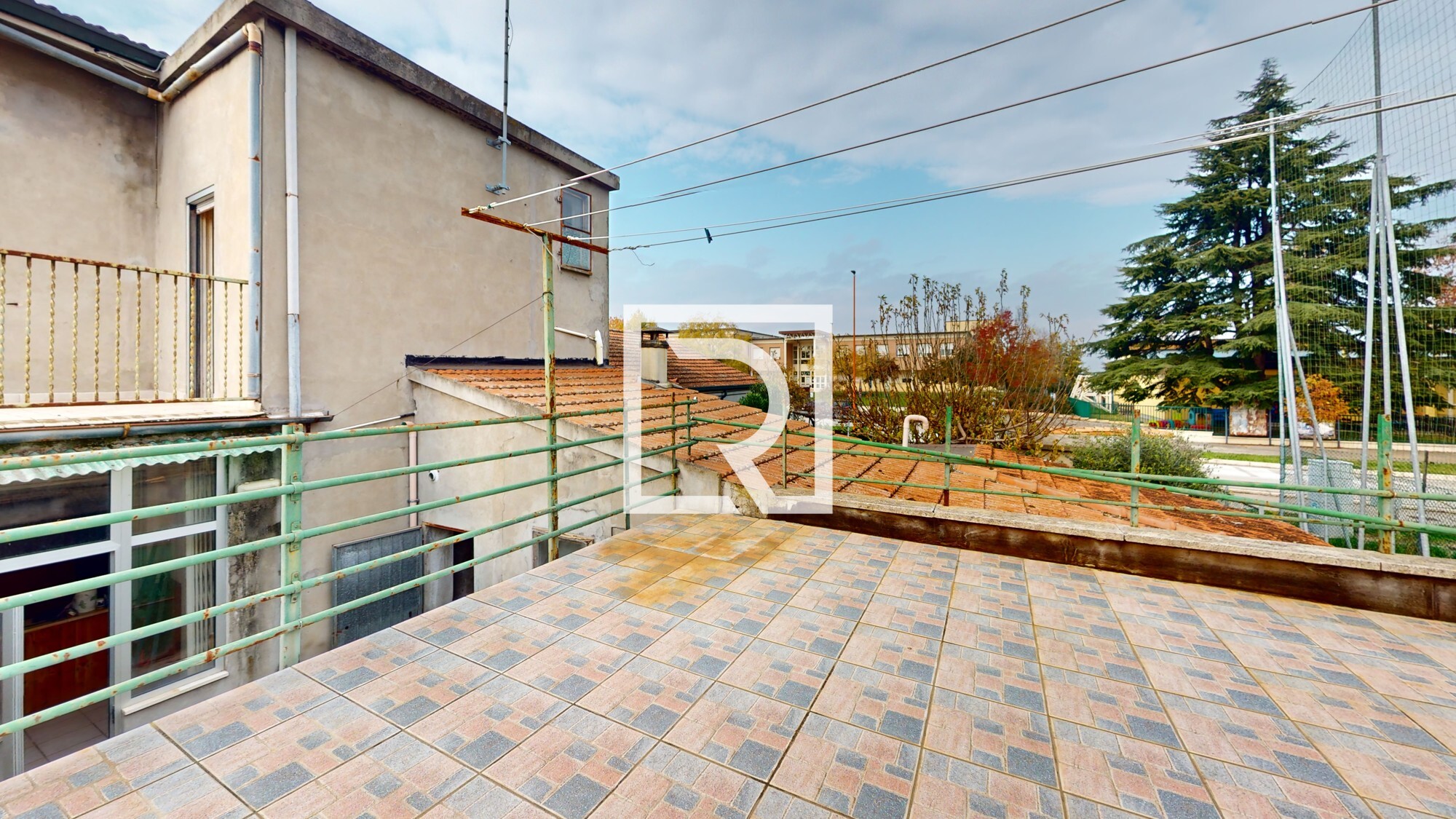 Balcony (3)