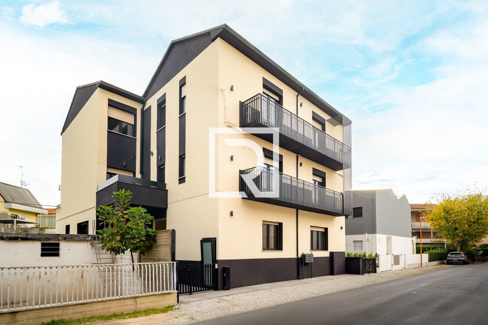 WhatsApp Image 2025-10-22 at 11.36.06