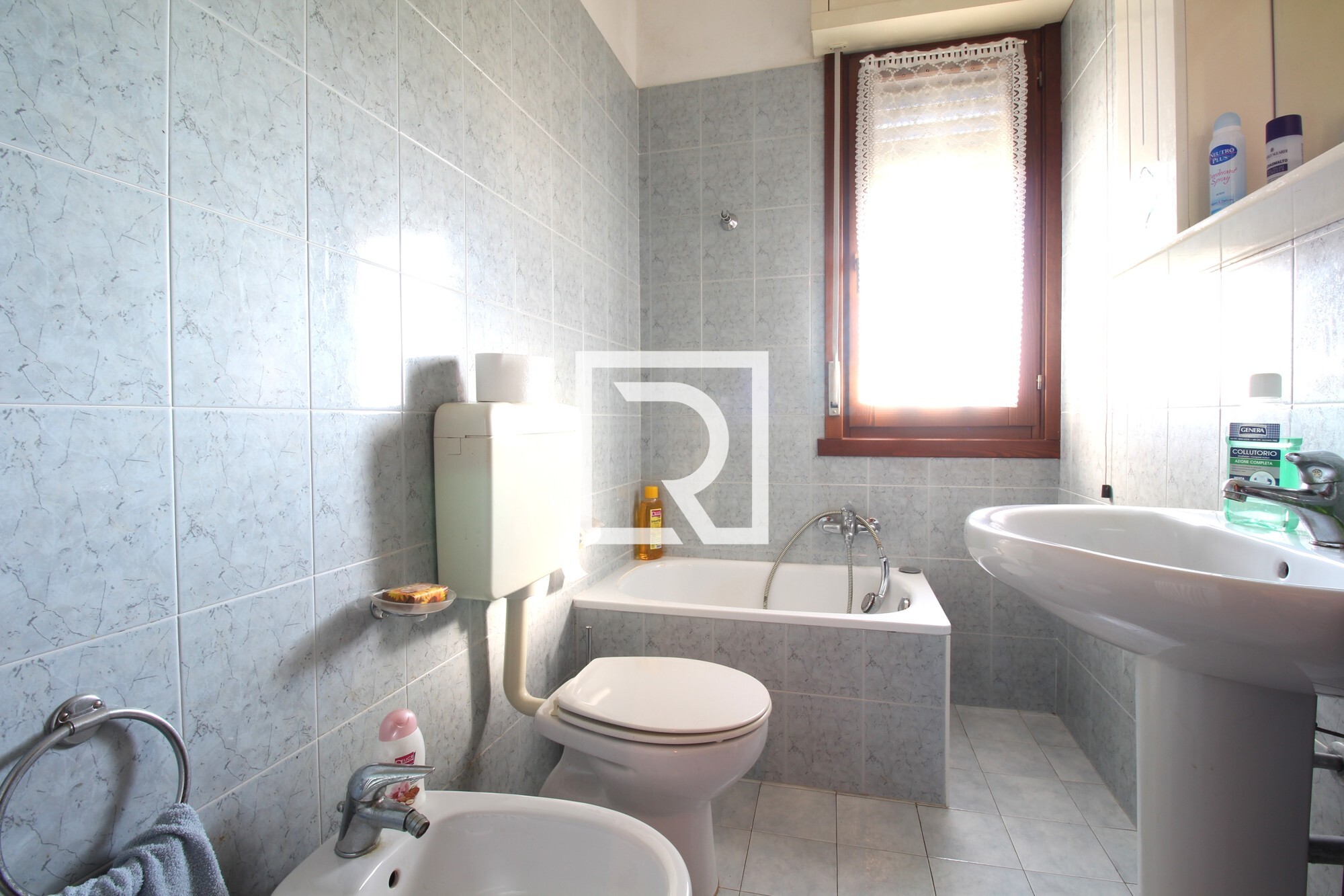 BAGNO EN SUITE 1