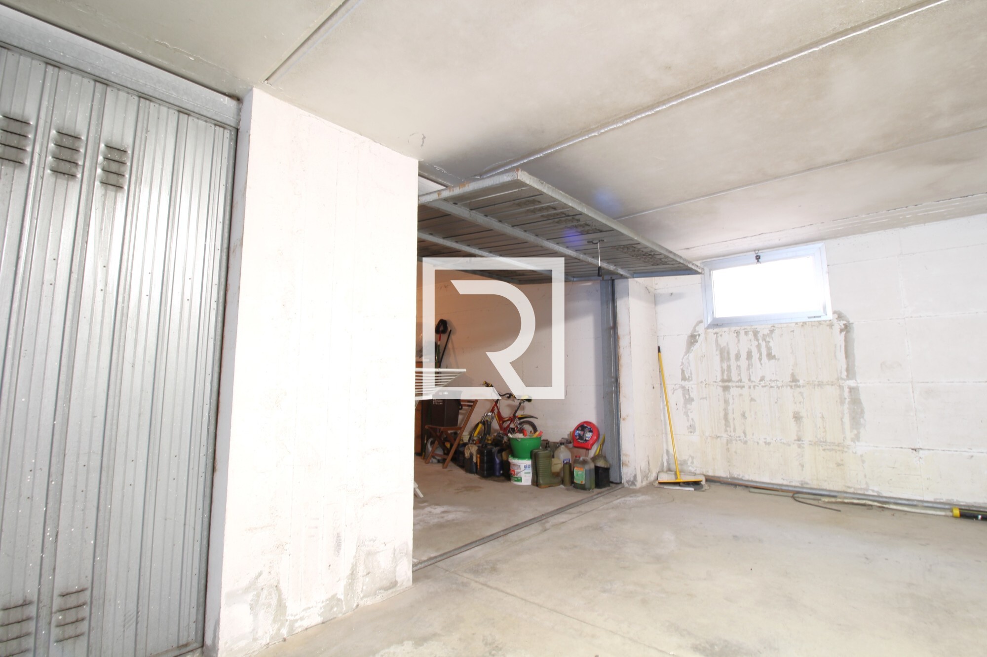 GARAGE 1