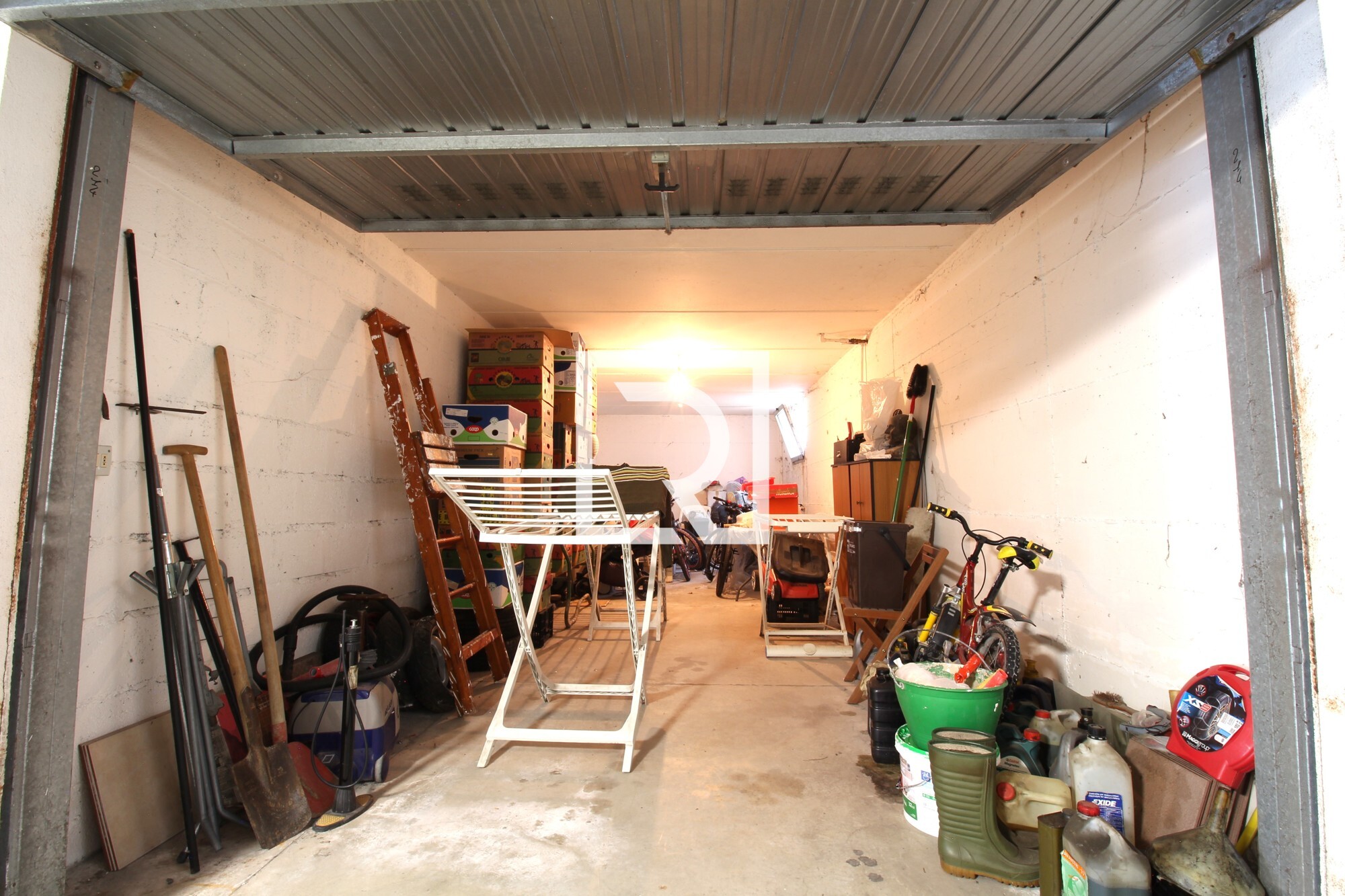 GARAGE 2
