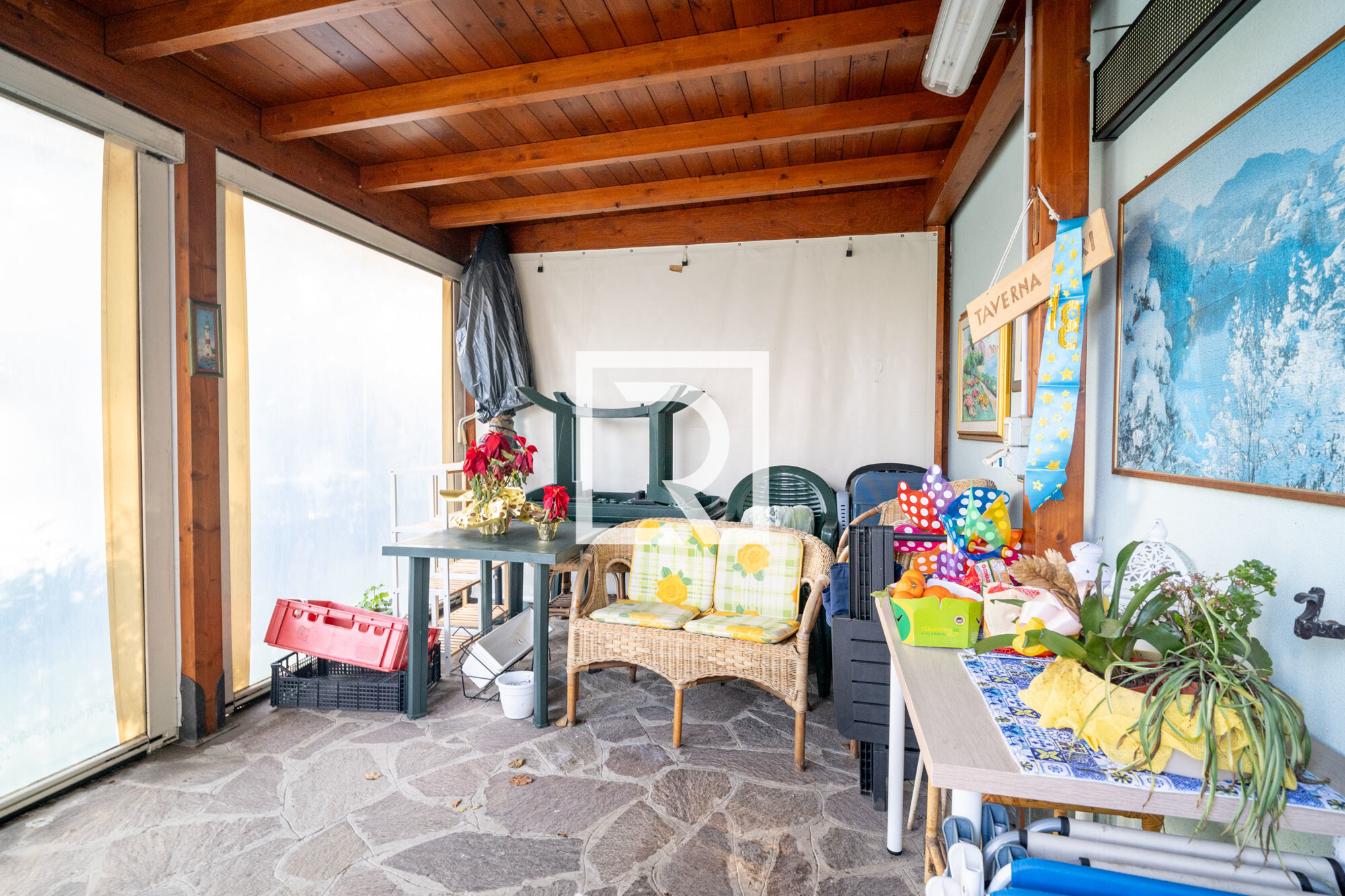 VERANDA