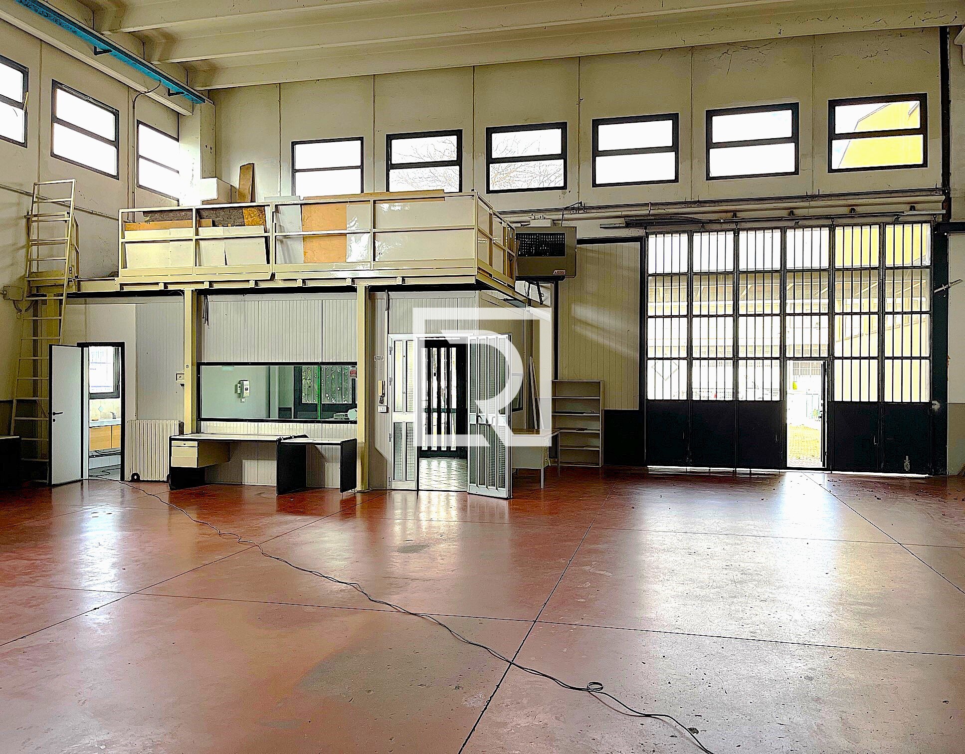 UFFICIO + INTERNO