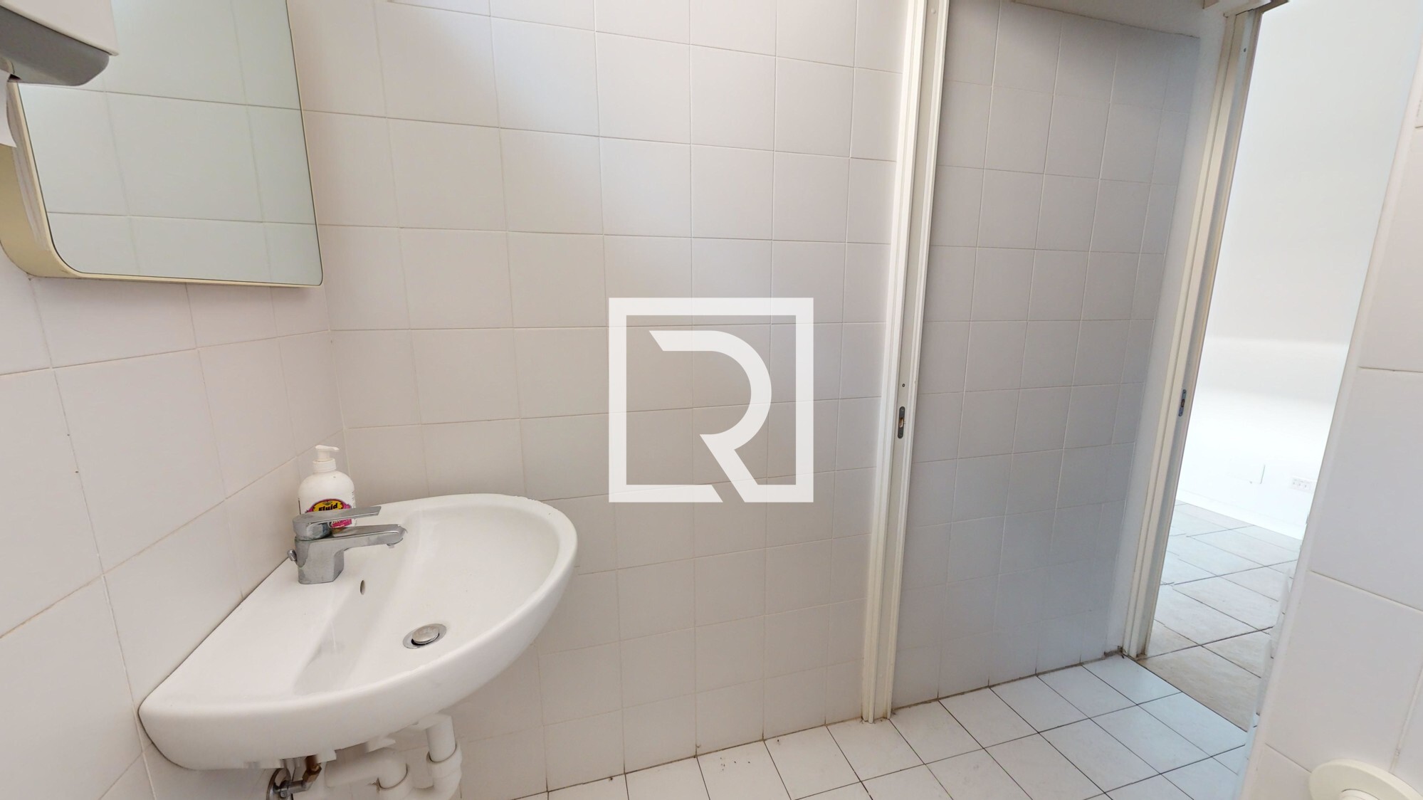 Ufficio-Ristrutturato-alle-porte-del-Centro-Storico-01152025_115934