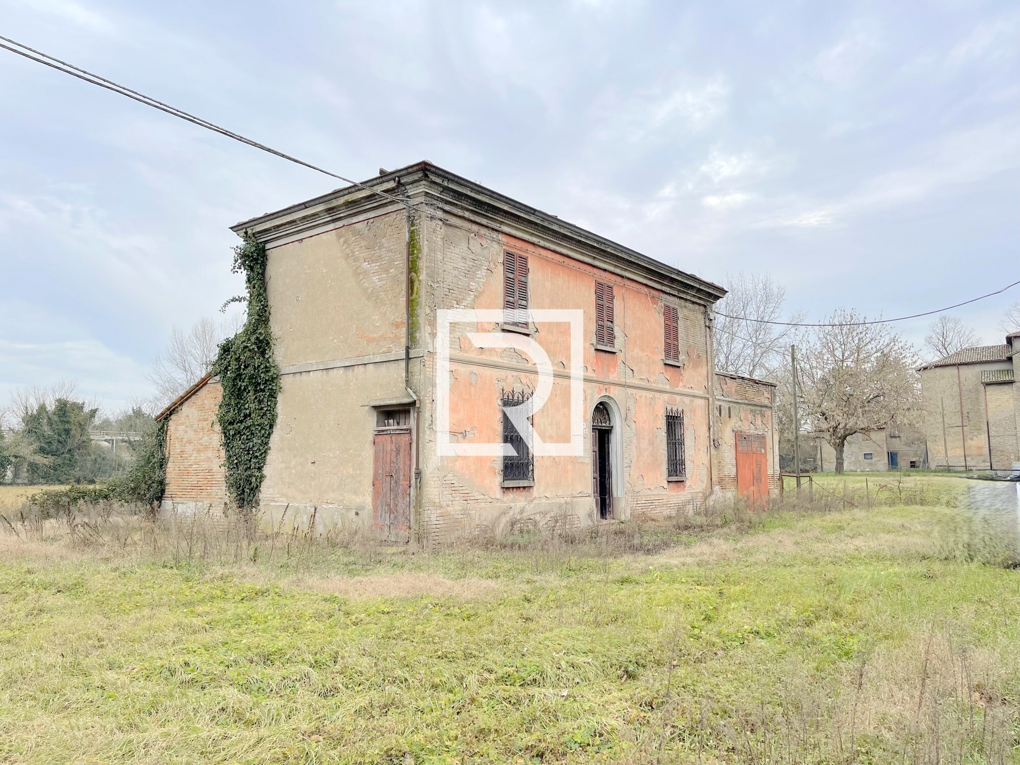 ESTERNO