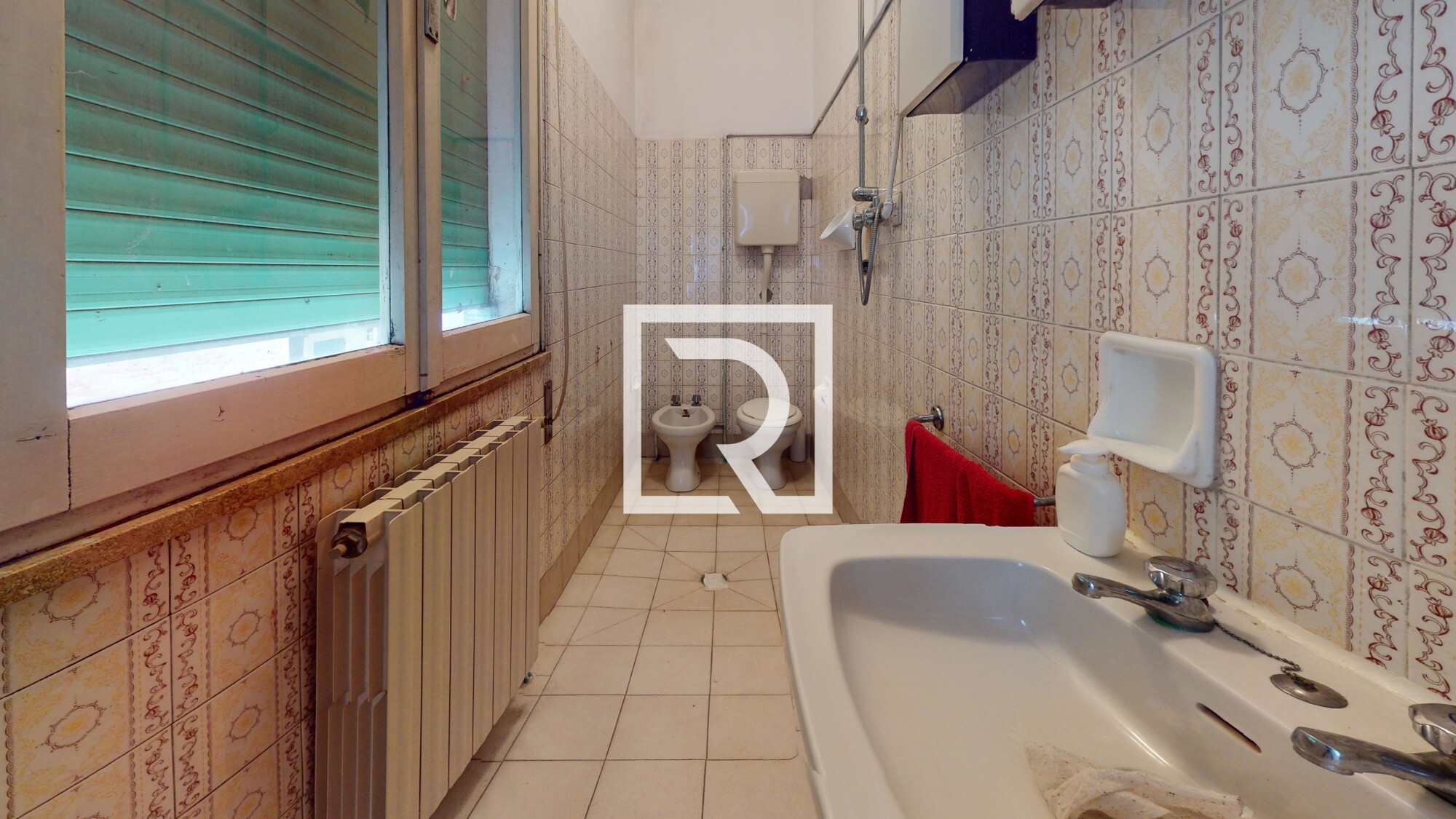 casa-indipendente-con-giadino-e-terreno-Bathroom