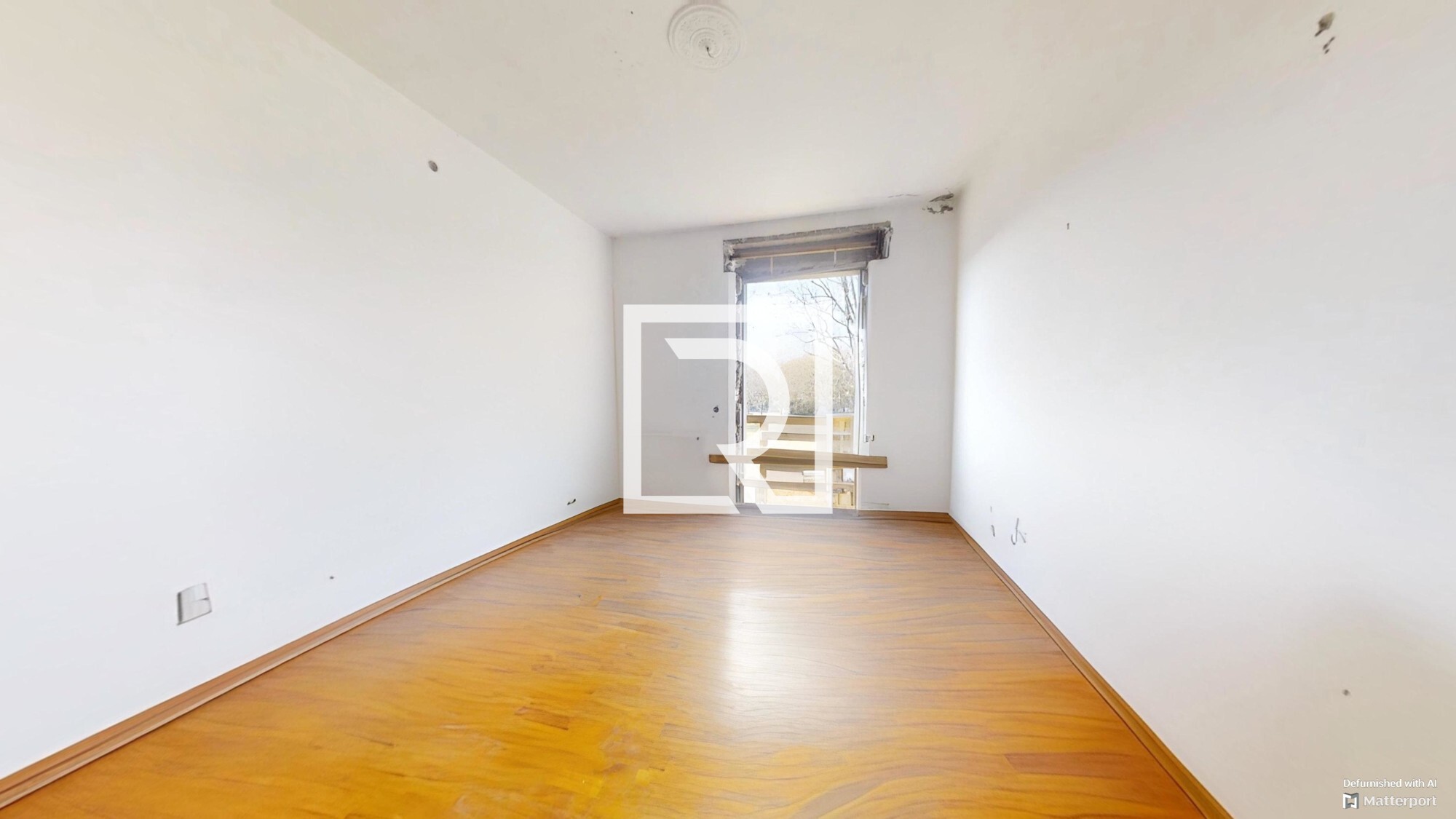 Piano-Primo-Con-Mansarda-01242025_151240_defurnished