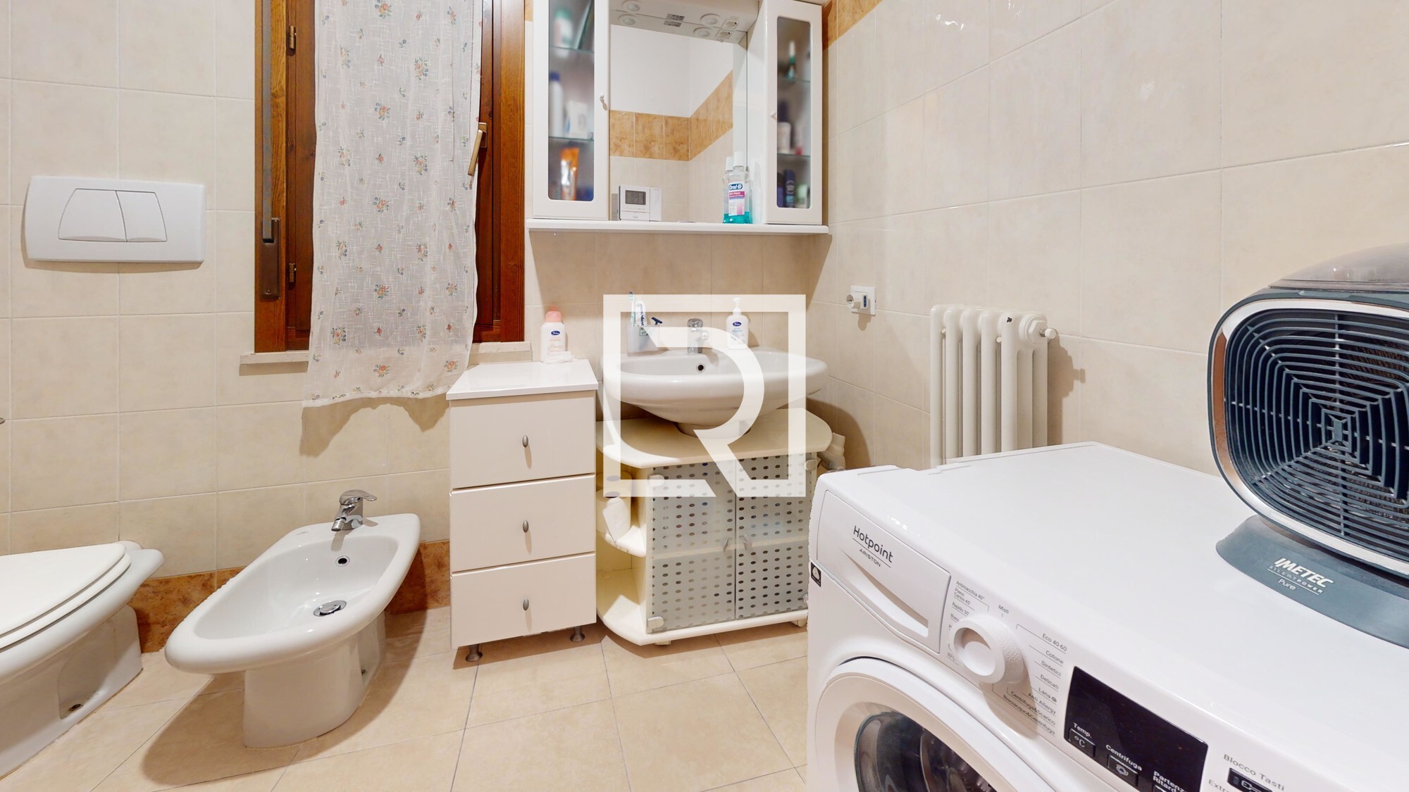 Castrocaro-Bathroom