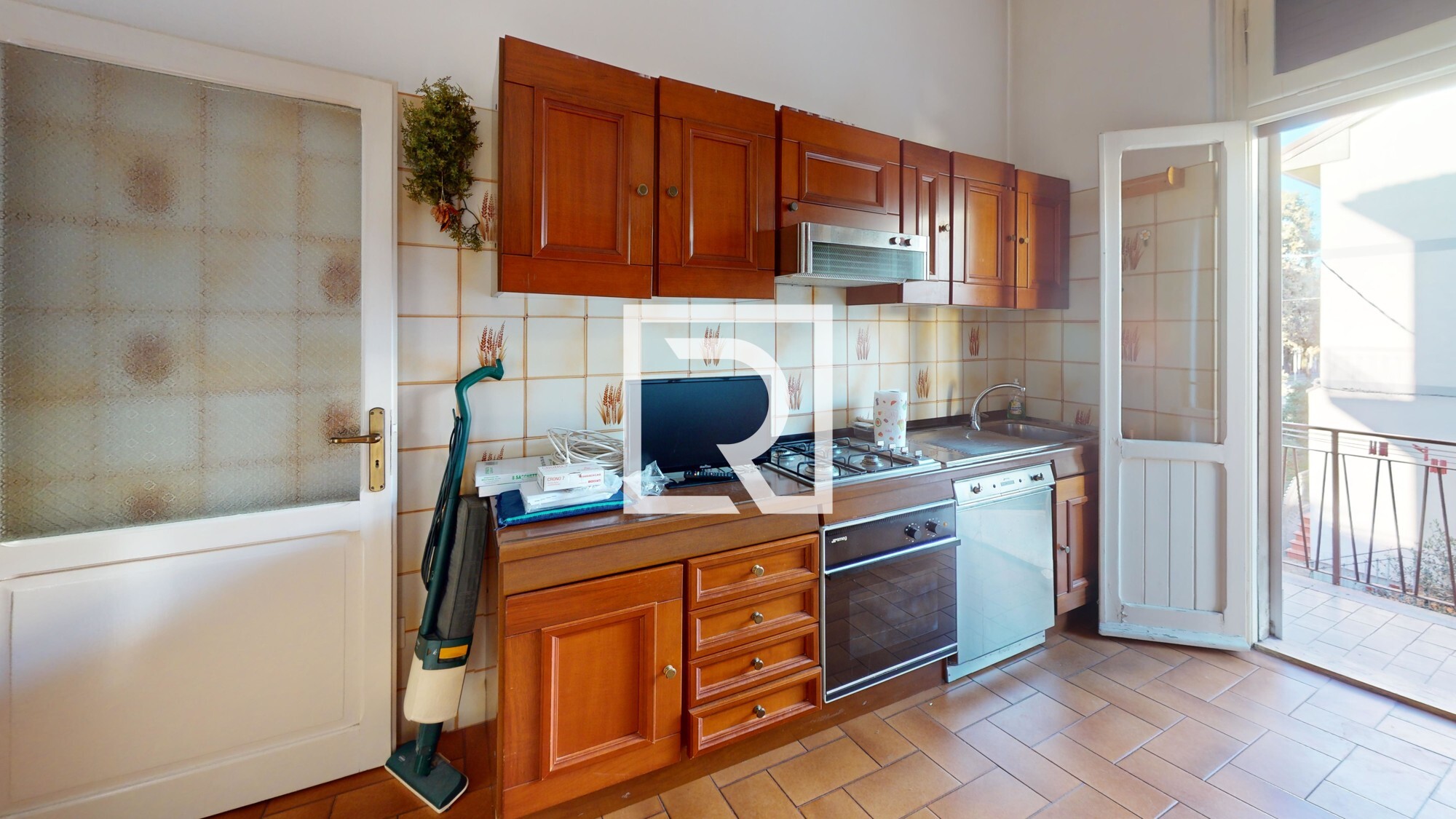 Trilocale-con-due-garage--Kitchen