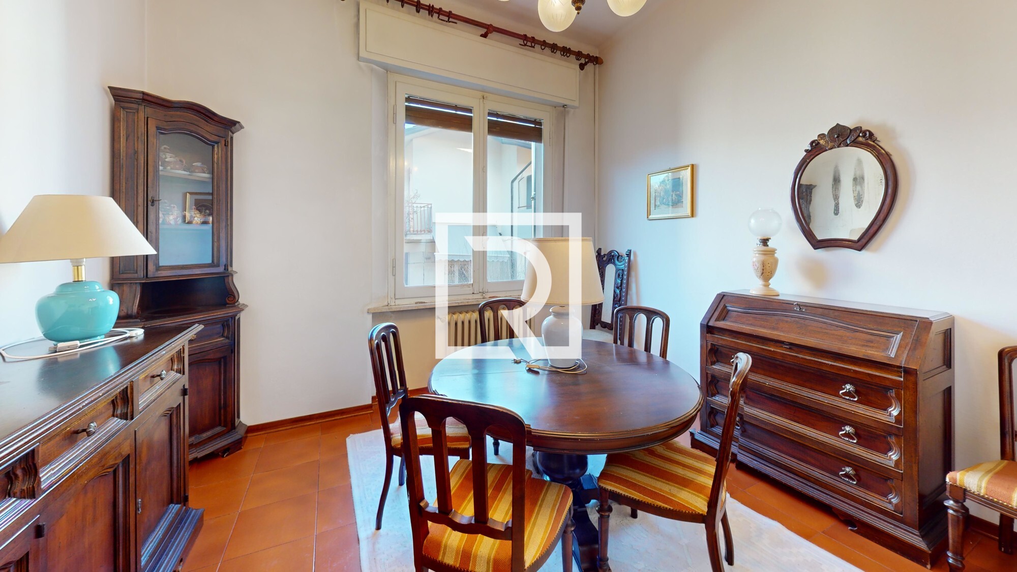 Trilocale-con-due-garage--Dining-Room 1