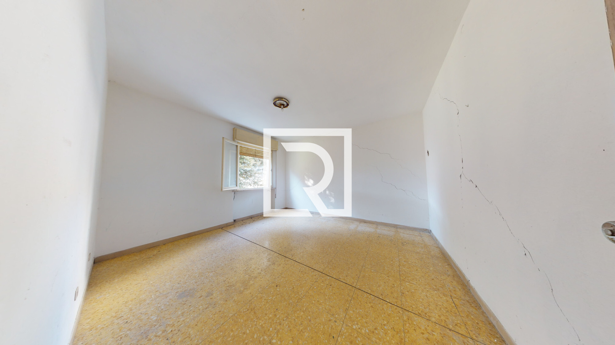 INTERNO