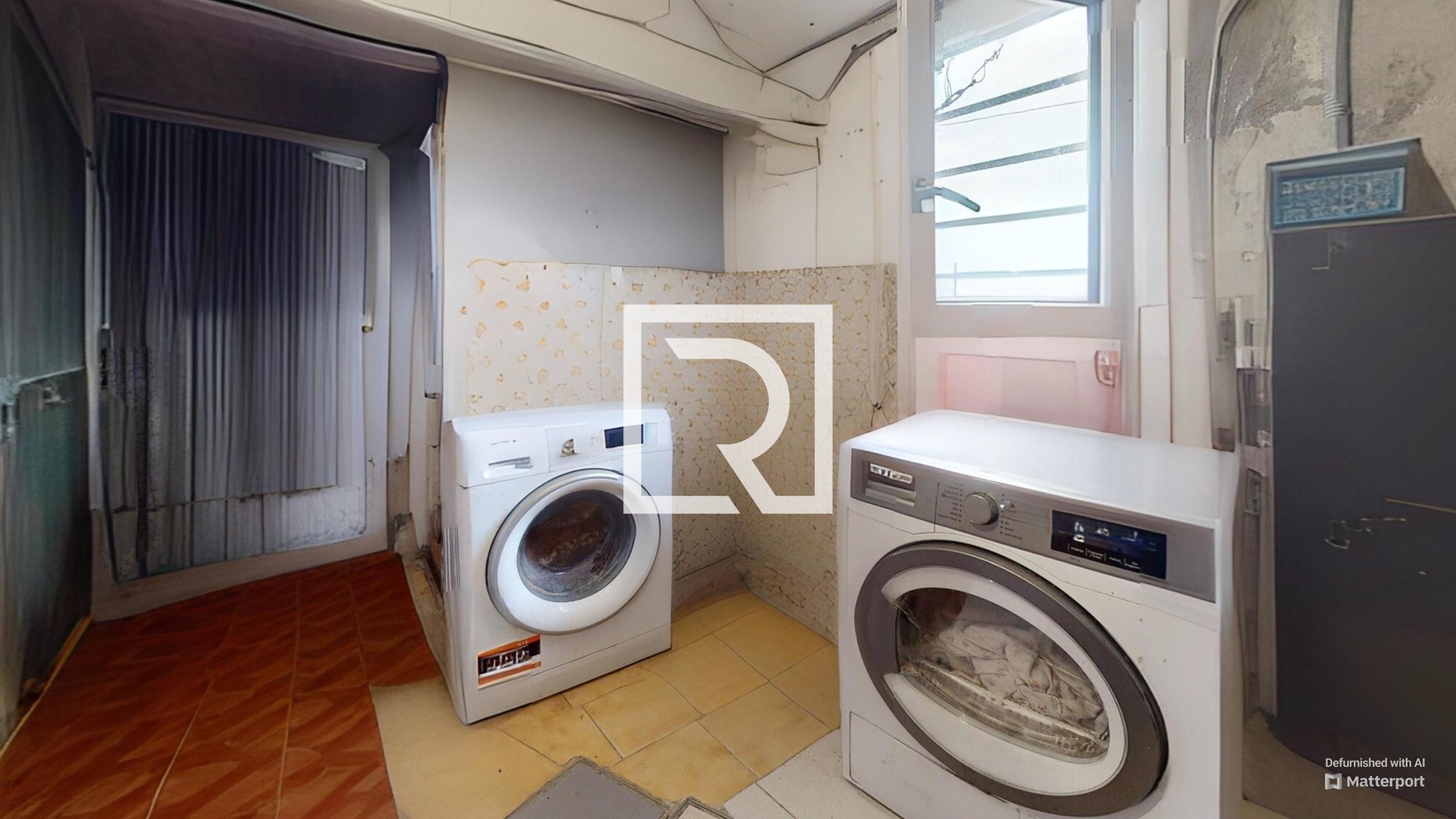 Via-Del-Canale-153-Laundry-Defurnished