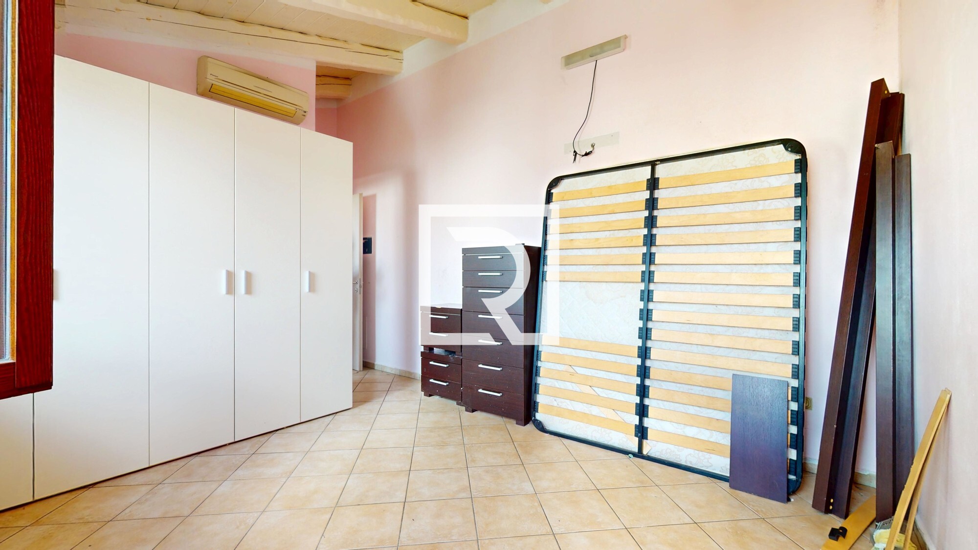 BILOCALE-CON-POSTO-AUTO-E-CANTINA-03172025_164741
