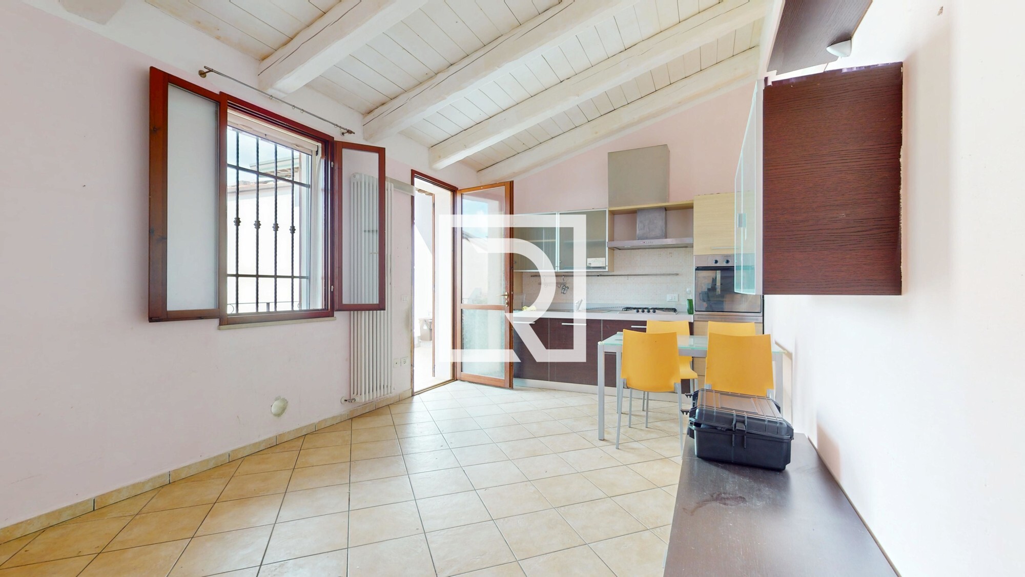 BILOCALE-CON-POSTO-AUTO-E-CANTINA-03172025_164526