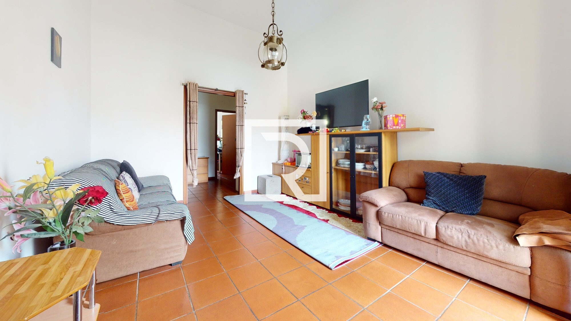 Quadrilocale-Via-Borghetto-Mozzo-2-Living-Room 2
