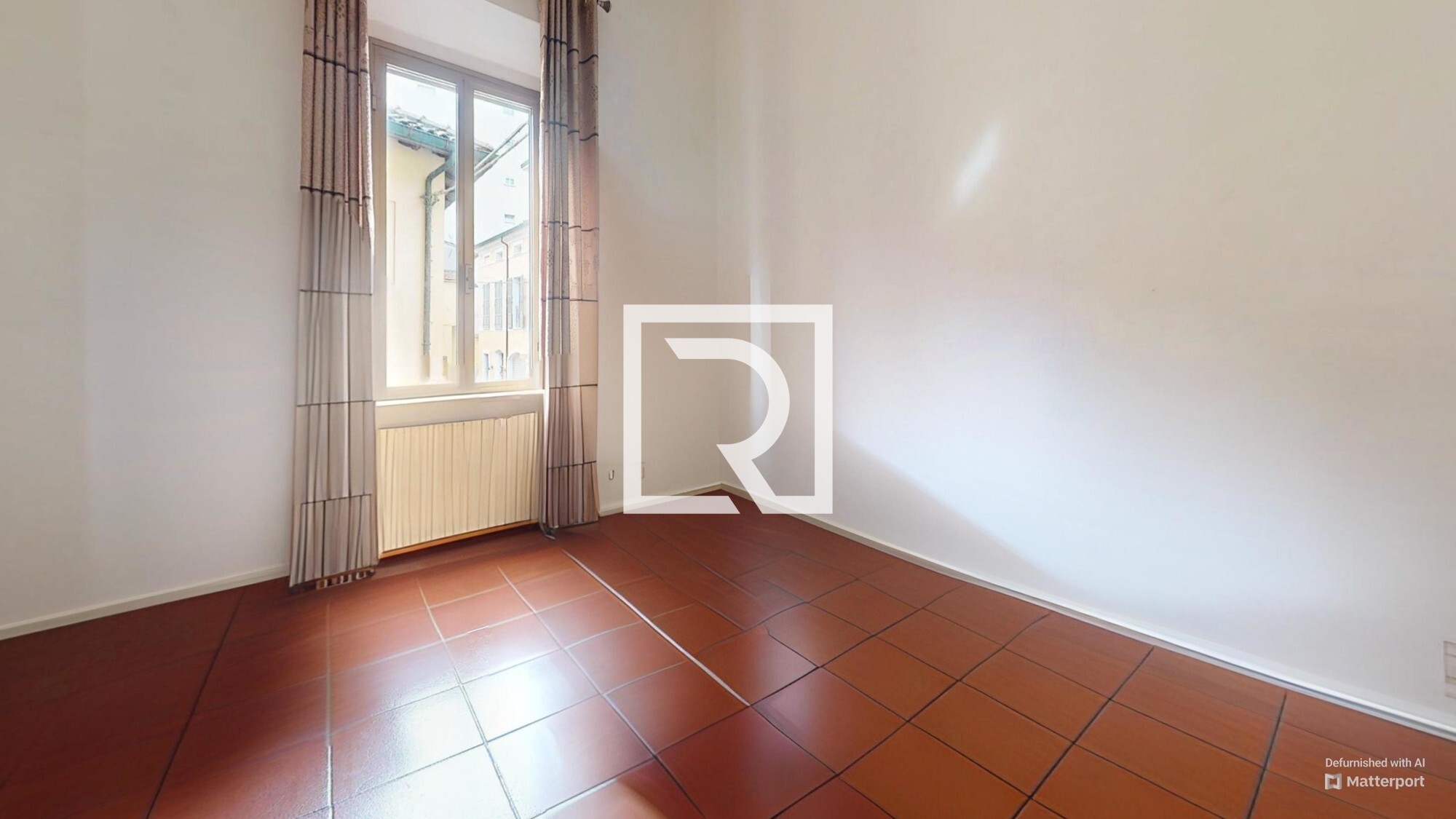 Quadrilocale-Via-Borghetto-Mozzo-2-Bedroom-Defurnished 1