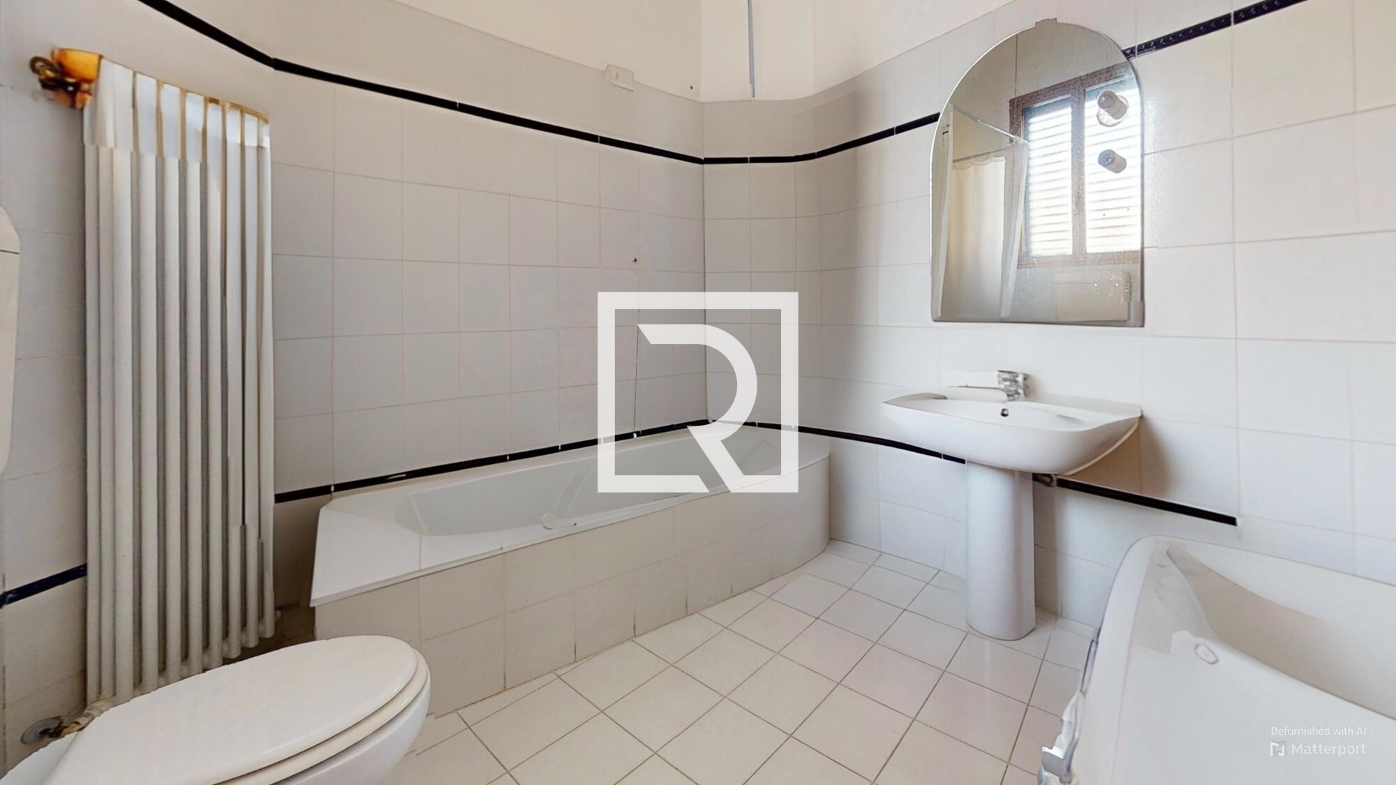 Quadrilocale-Via-Borghetto-Mozzo-2-Bathroom-Defurnished