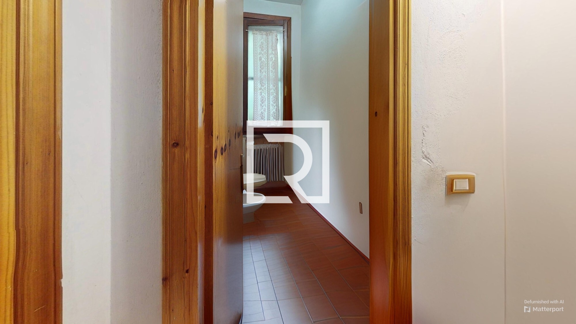 Bathroom-Defurnished