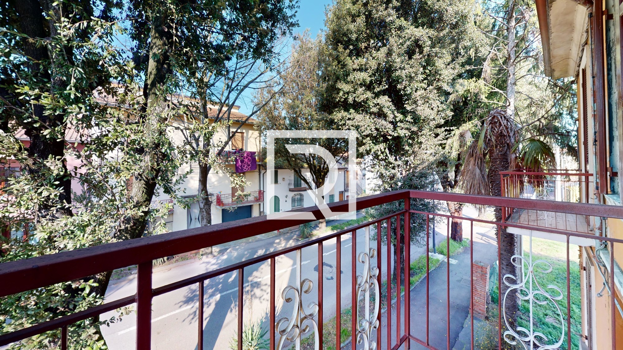 Villa-Indipendente-Ronco-Balcony