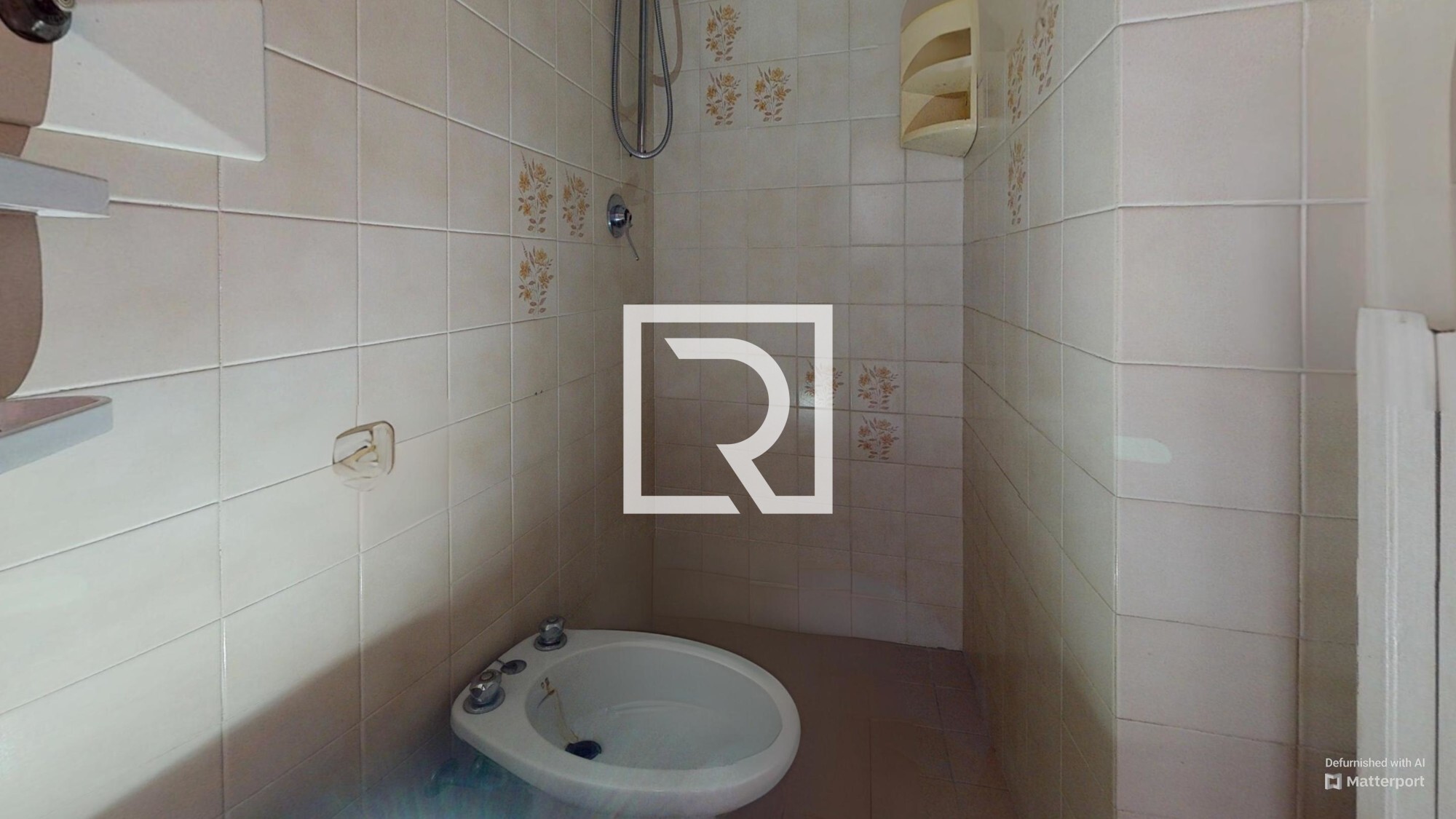 Via-Somalia-47c-Bathroom-Defurnished 1