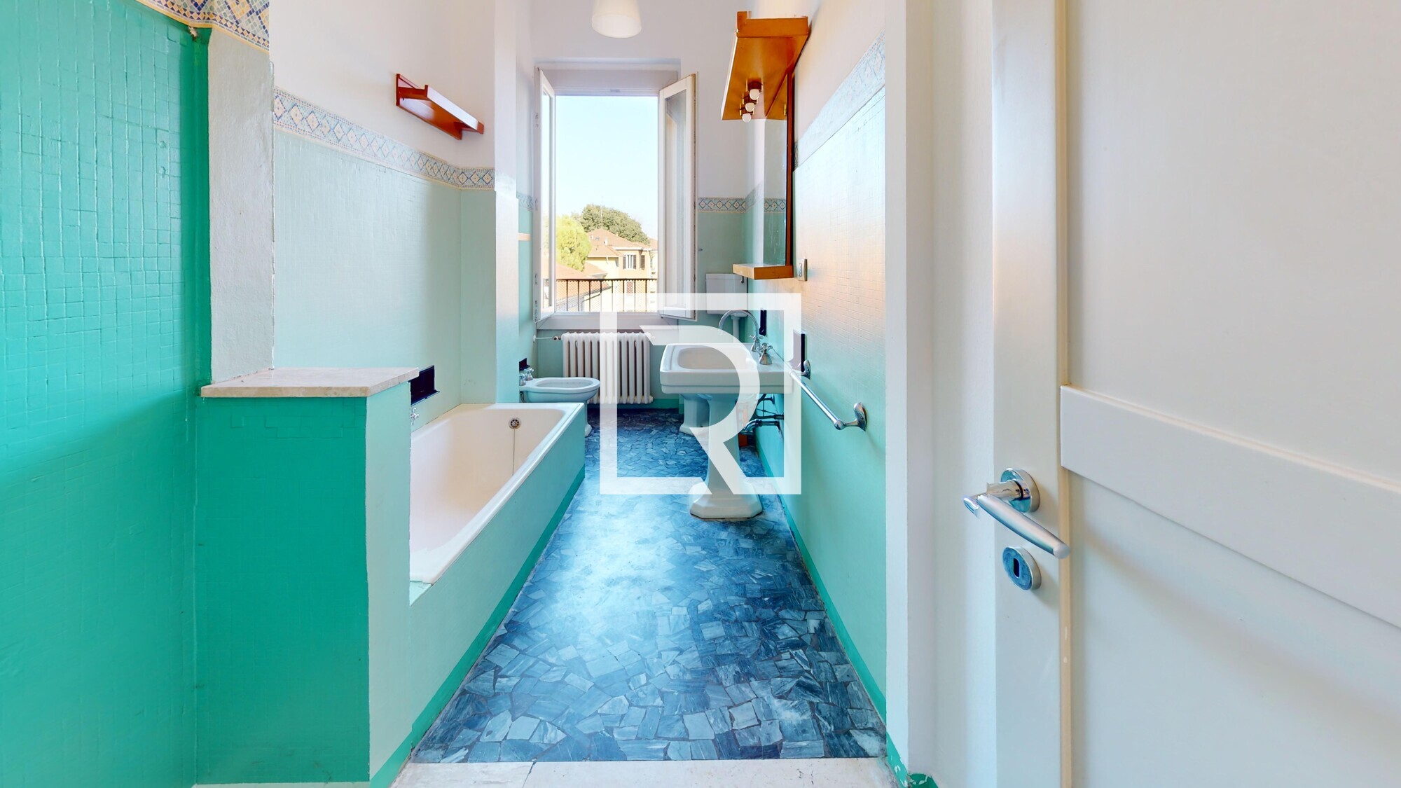 11-Via-Giovanni-Fronticelli-Baldelli-Bathroom