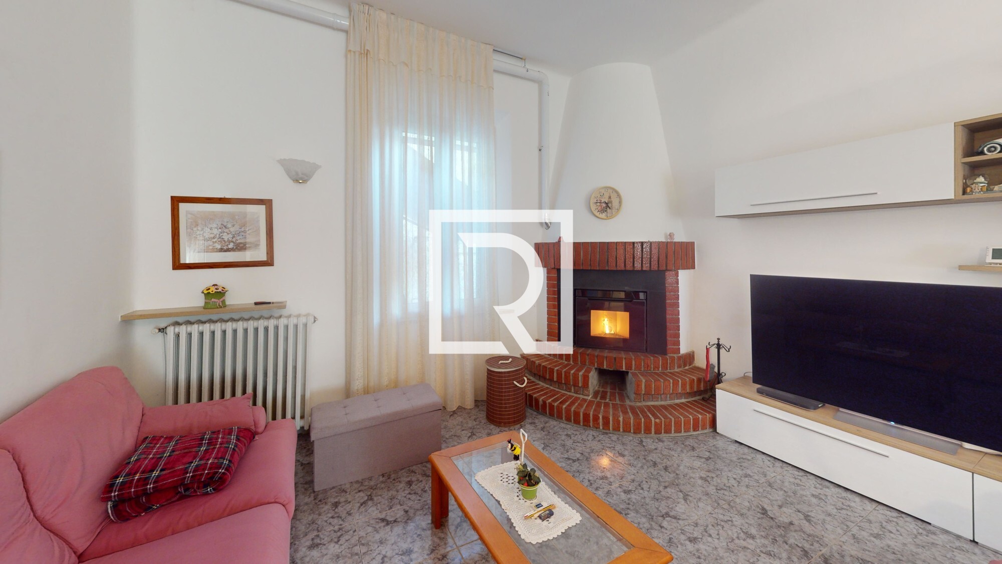 Via-Rio-Cozzi-Living-Room