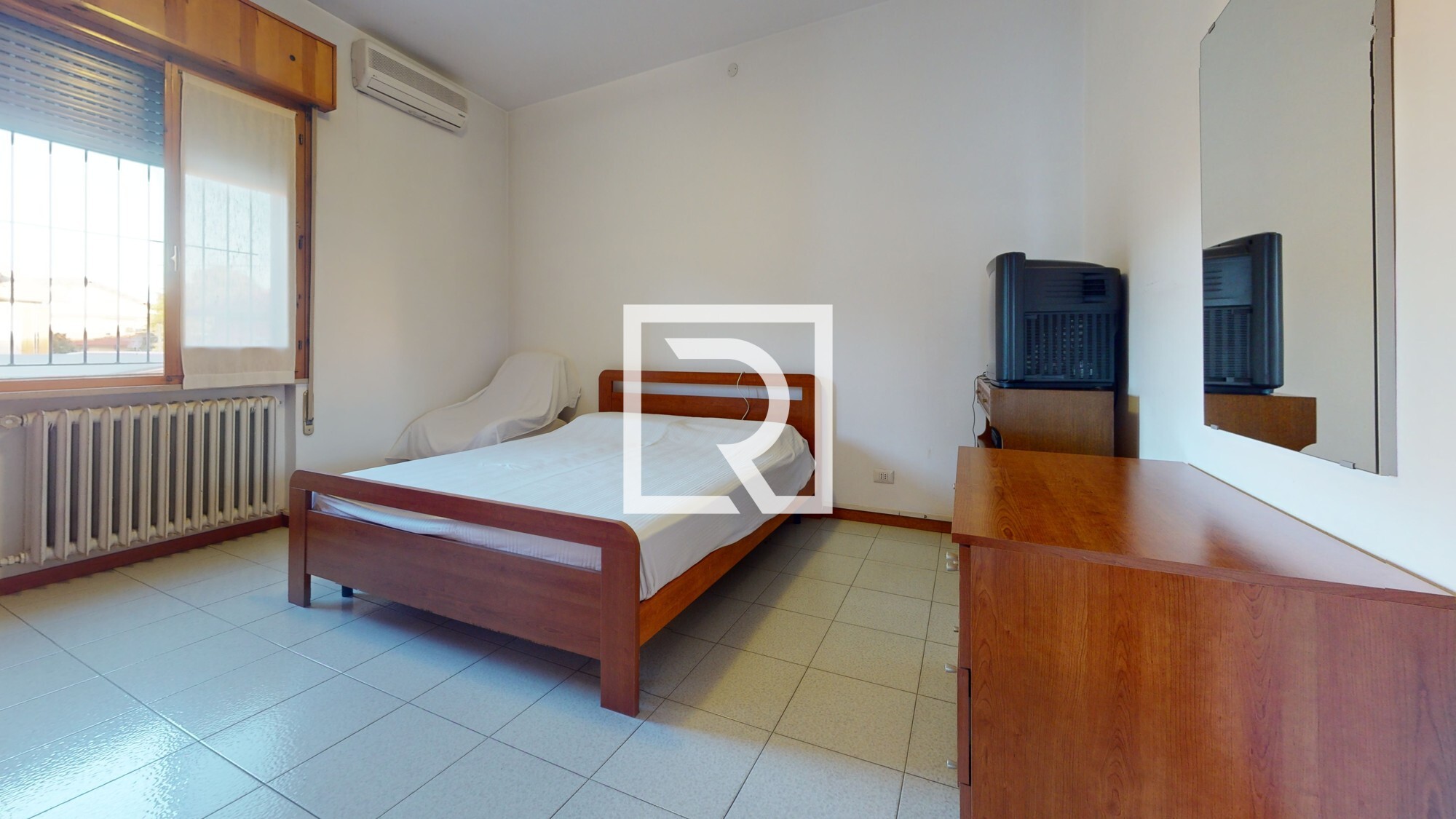 Bedroom (25)