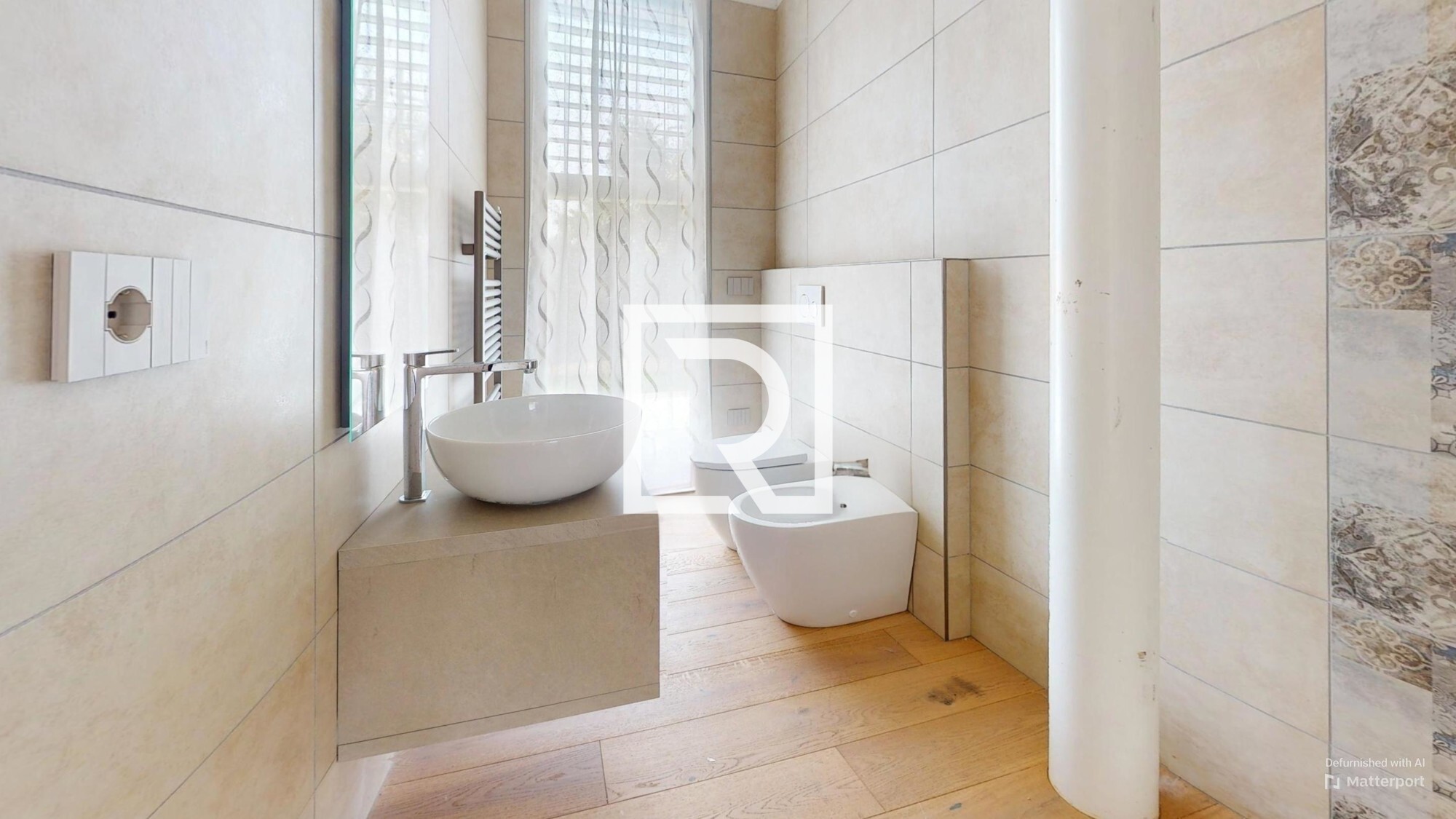 Marco-Emilio-Lepido-4-Bathroom-Defurnished
