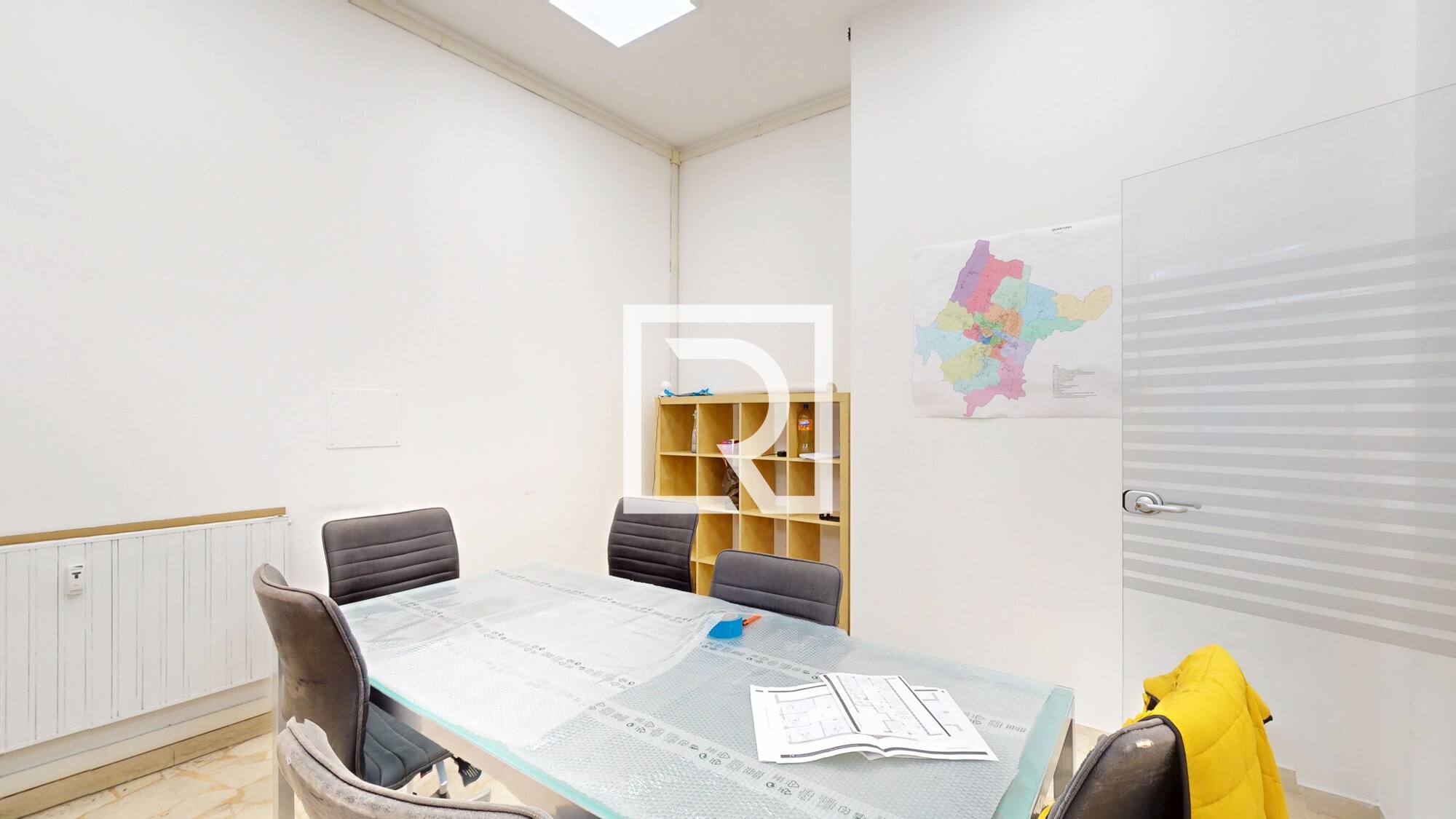 LOCALE-COMMERCIALE-DI-OLTRE-200-MQ-05072025_152946