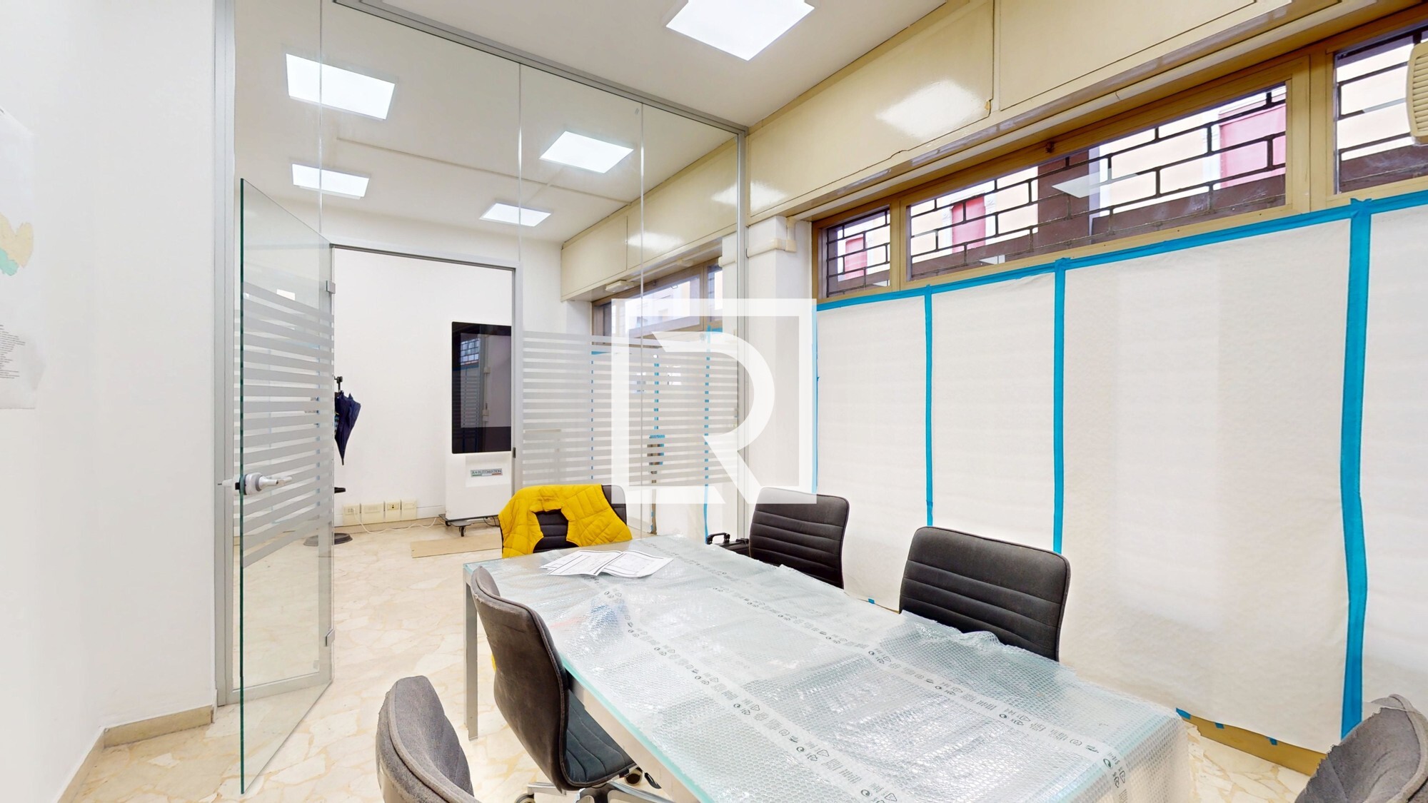LOCALE-COMMERCIALE-DI-OLTRE-200-MQ-05072025_152913
