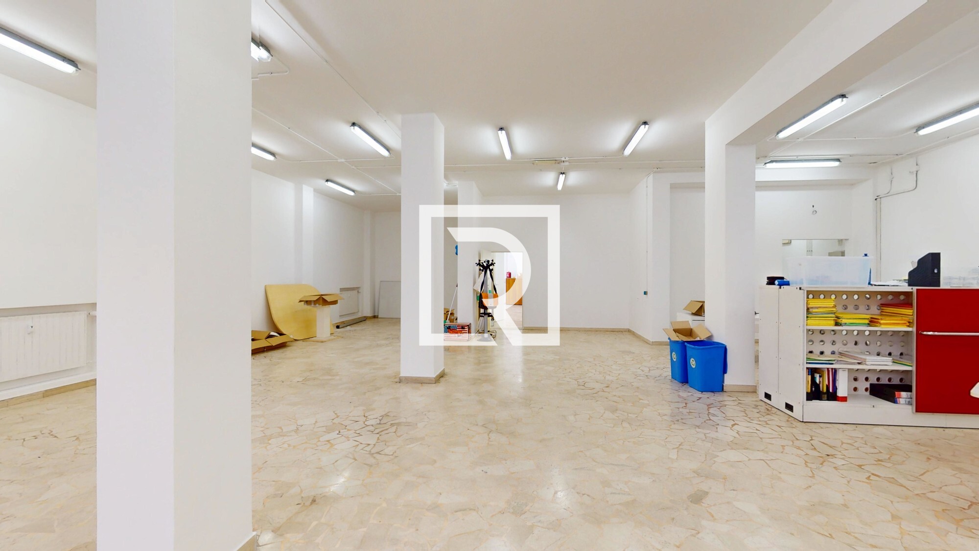 LOCALE-COMMERCIALE-DI-OLTRE-200-MQ-05072025_153157