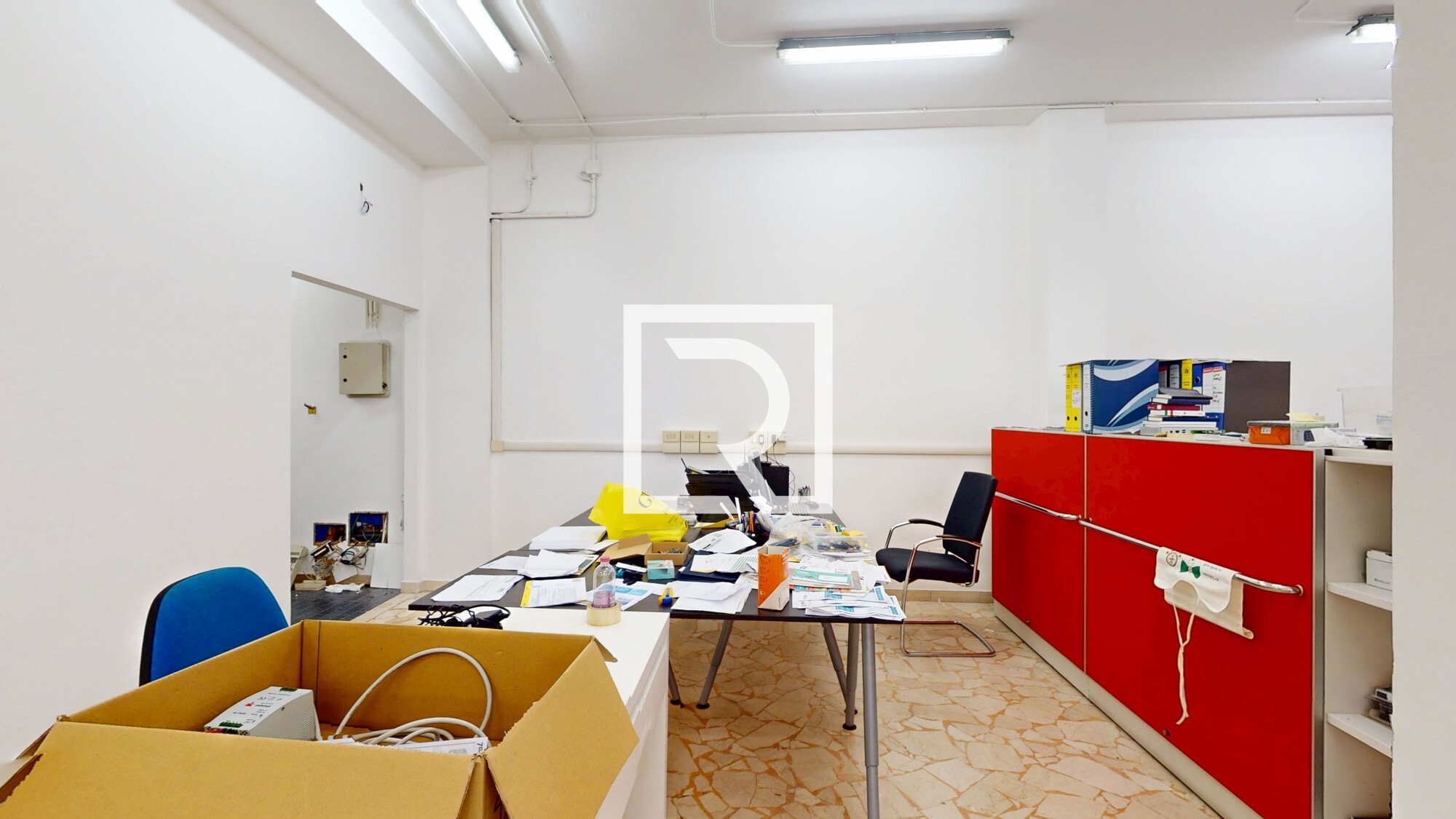 LOCALE-COMMERCIALE-DI-OLTRE-200-MQ-05072025_153333