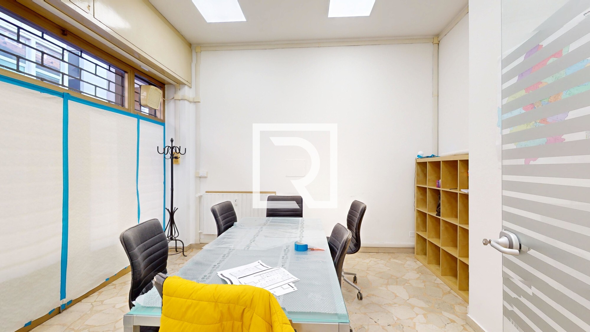 LOCALE-COMMERCIALE-DI-OLTRE-200-MQ-05072025_152850