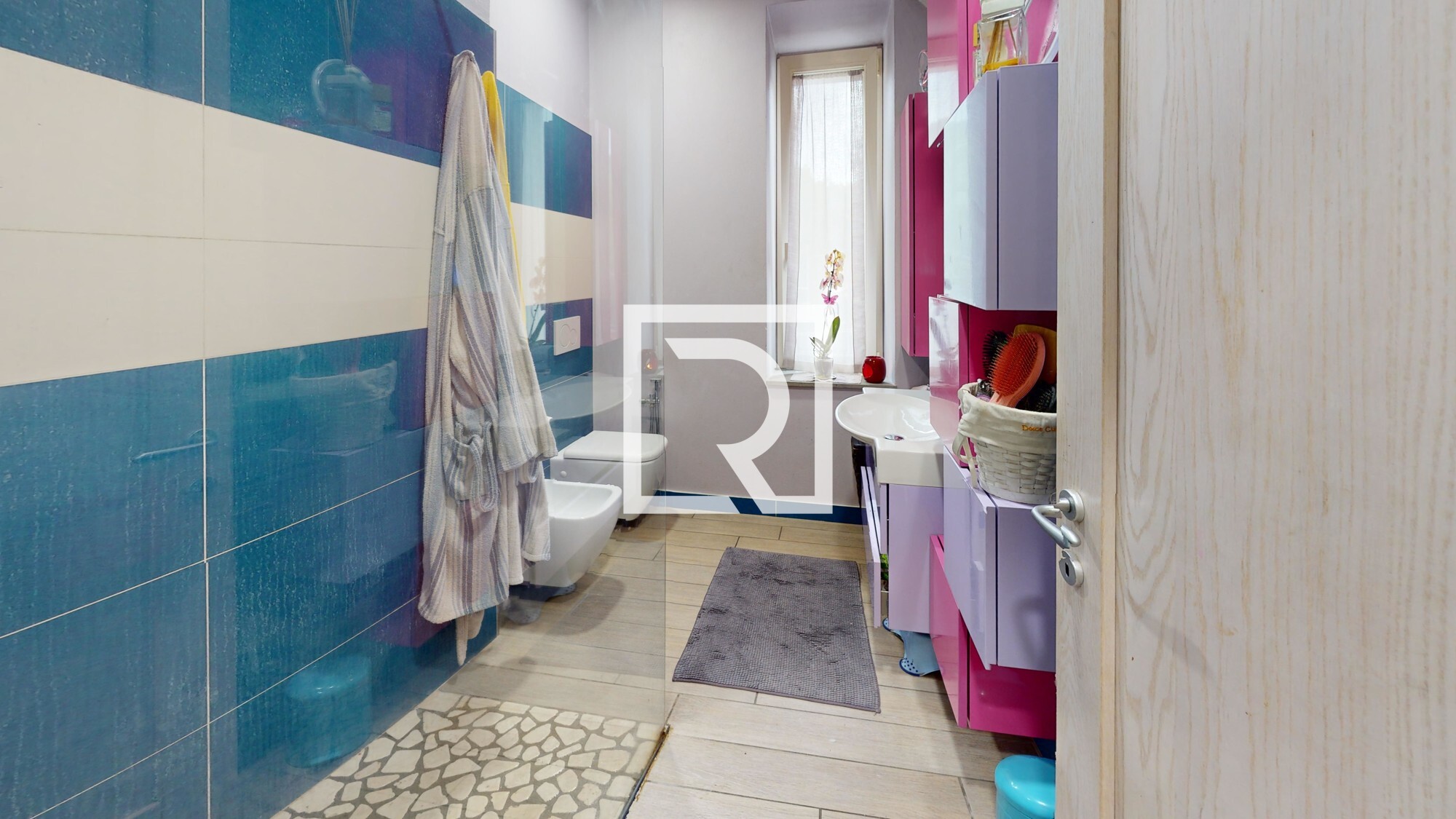Santa-Trilo-Bathroom