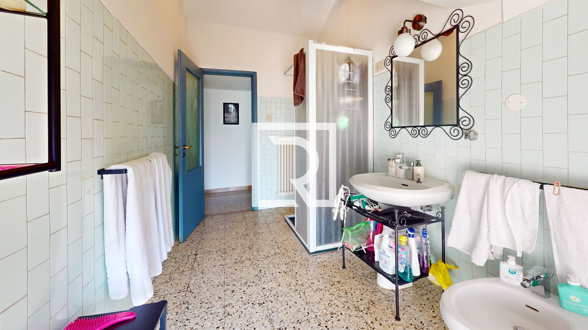 Centro-Storico-Bathroom
