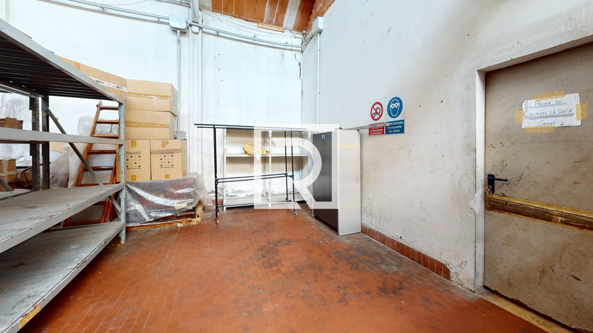 capannone-di-800-mq-con-3000-metri-corte-esterna-Photo-3