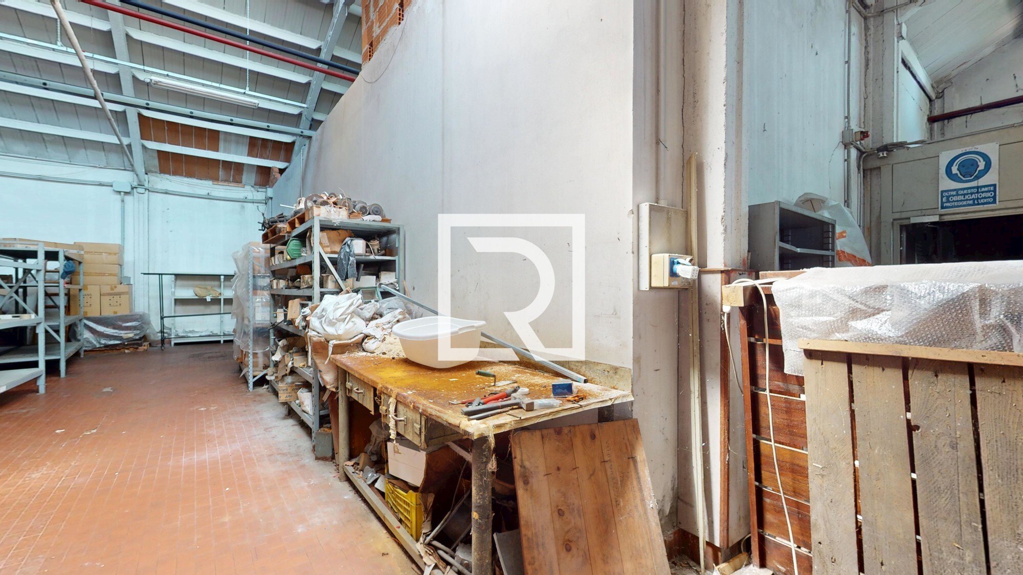 capannone-di-800-mq-con-3000-metri-corte-esterna-07072025_095158