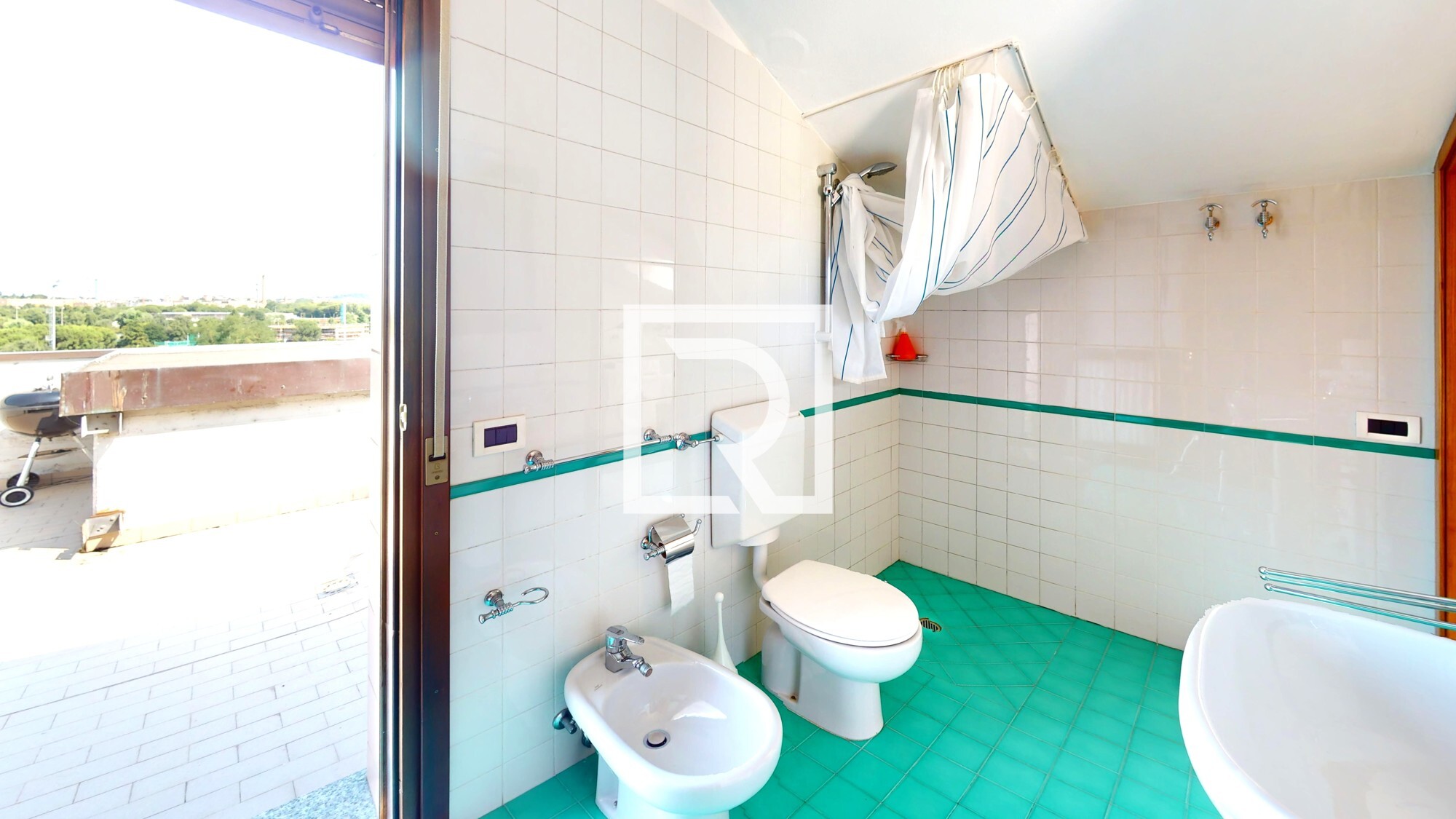 Copia-di-Attico-Ippodromo-Bathroom