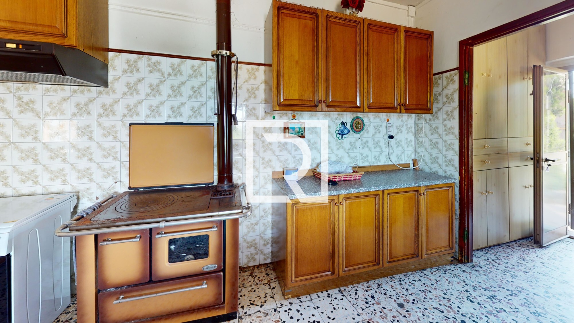 Casa-A-Ciola-Kitchen 1