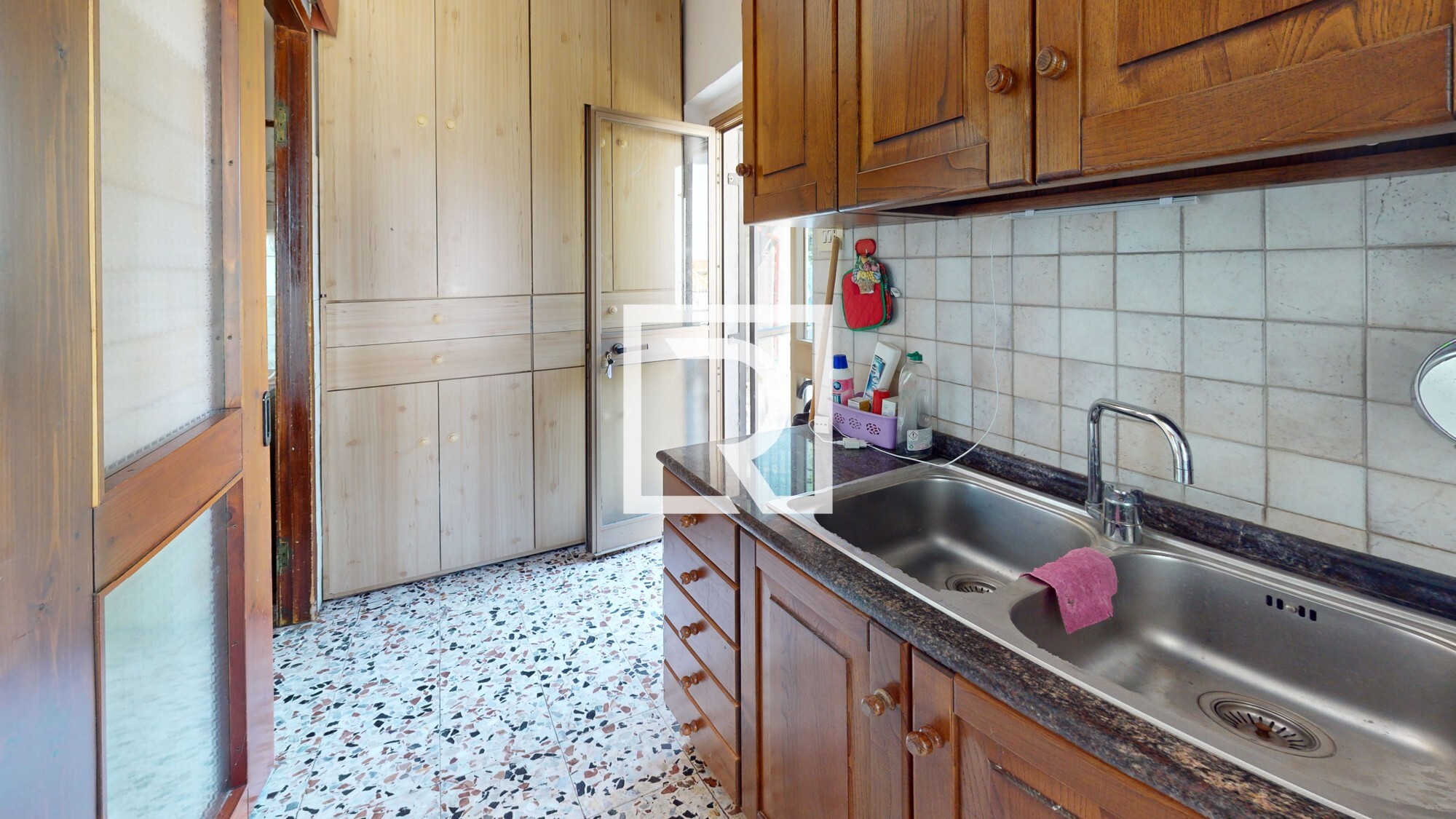 Casa-A-Ciola-Kitchen